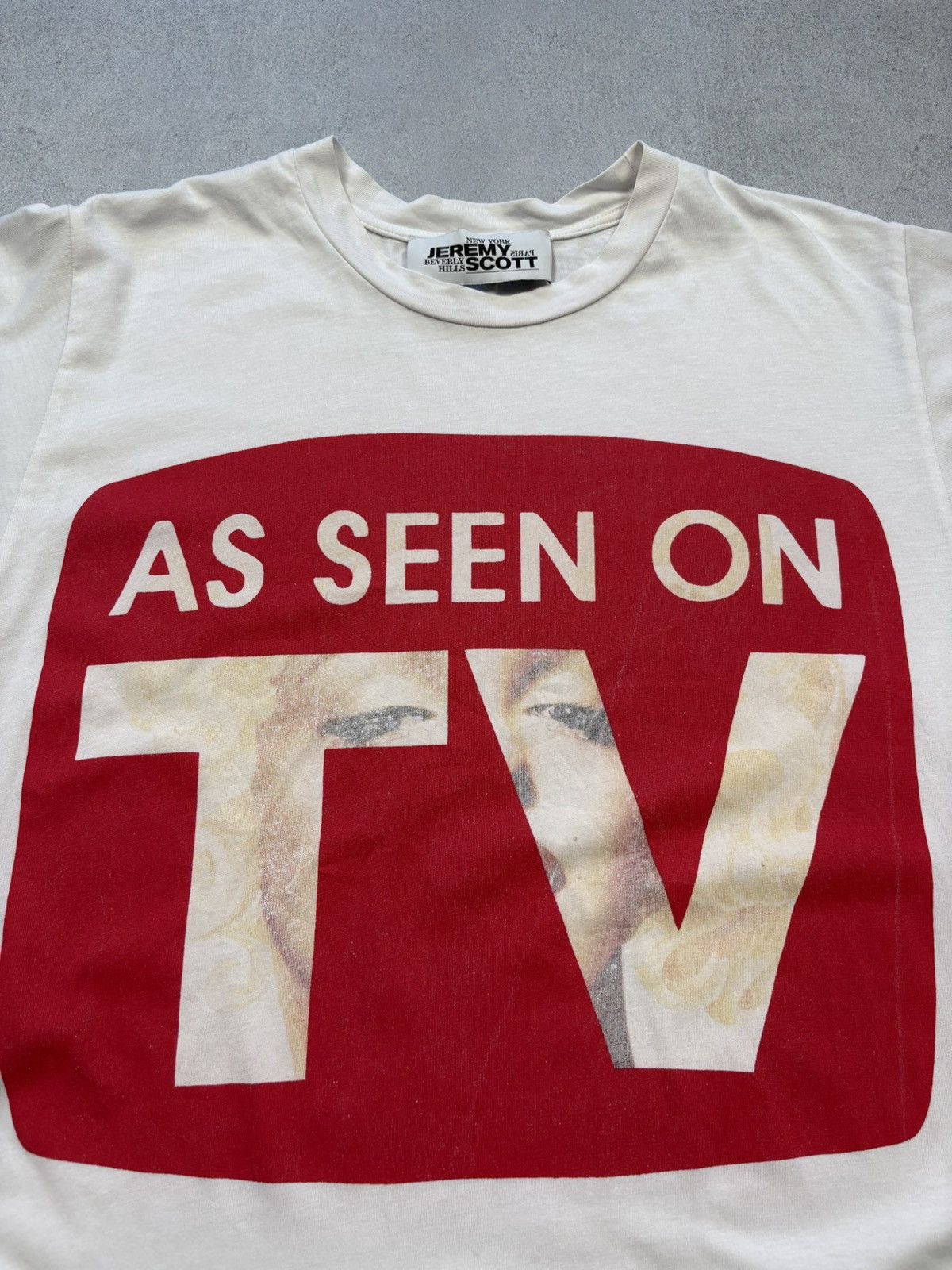 Jeremy Scott 2000s Jeremy Scott As Seen On TV T-Shirt Vintage Y2K 00s Tee Size US S / EU 44-46 / 1 - 4 Thumbnail