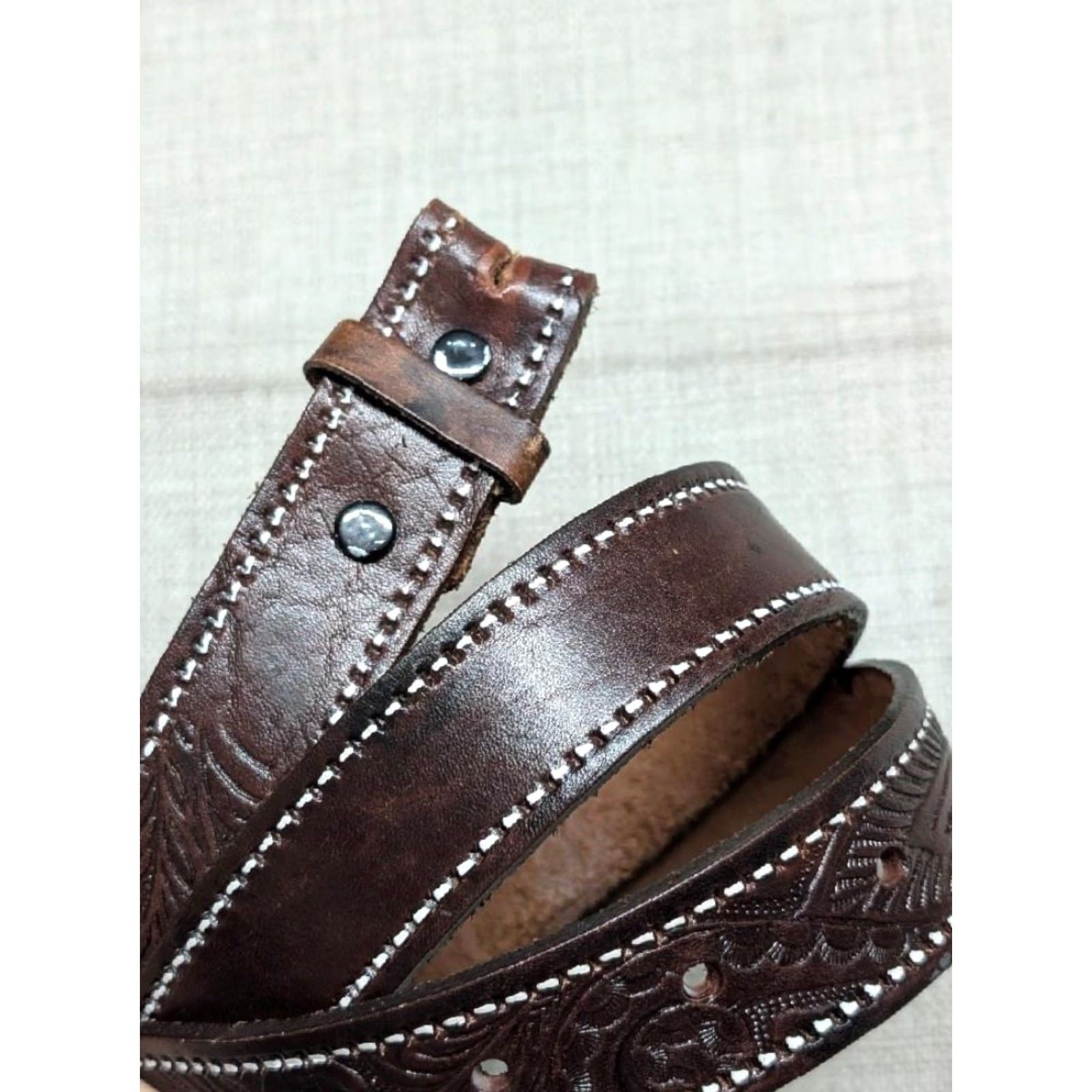Vintage VINTAGE handcrafted western belt belt Men 34 brown floral leather cowhide buckle 1-3/8" width Size 34 - 2 Thumbnail