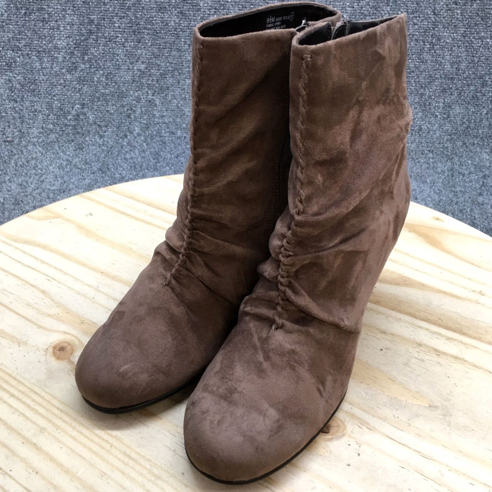 Vintage Aerosoles Boots Womens 9.5 M Ankle Bootie Brown Fabric Cone Heels Zip Size US 10 / IT 40 - 3 Thumbnail