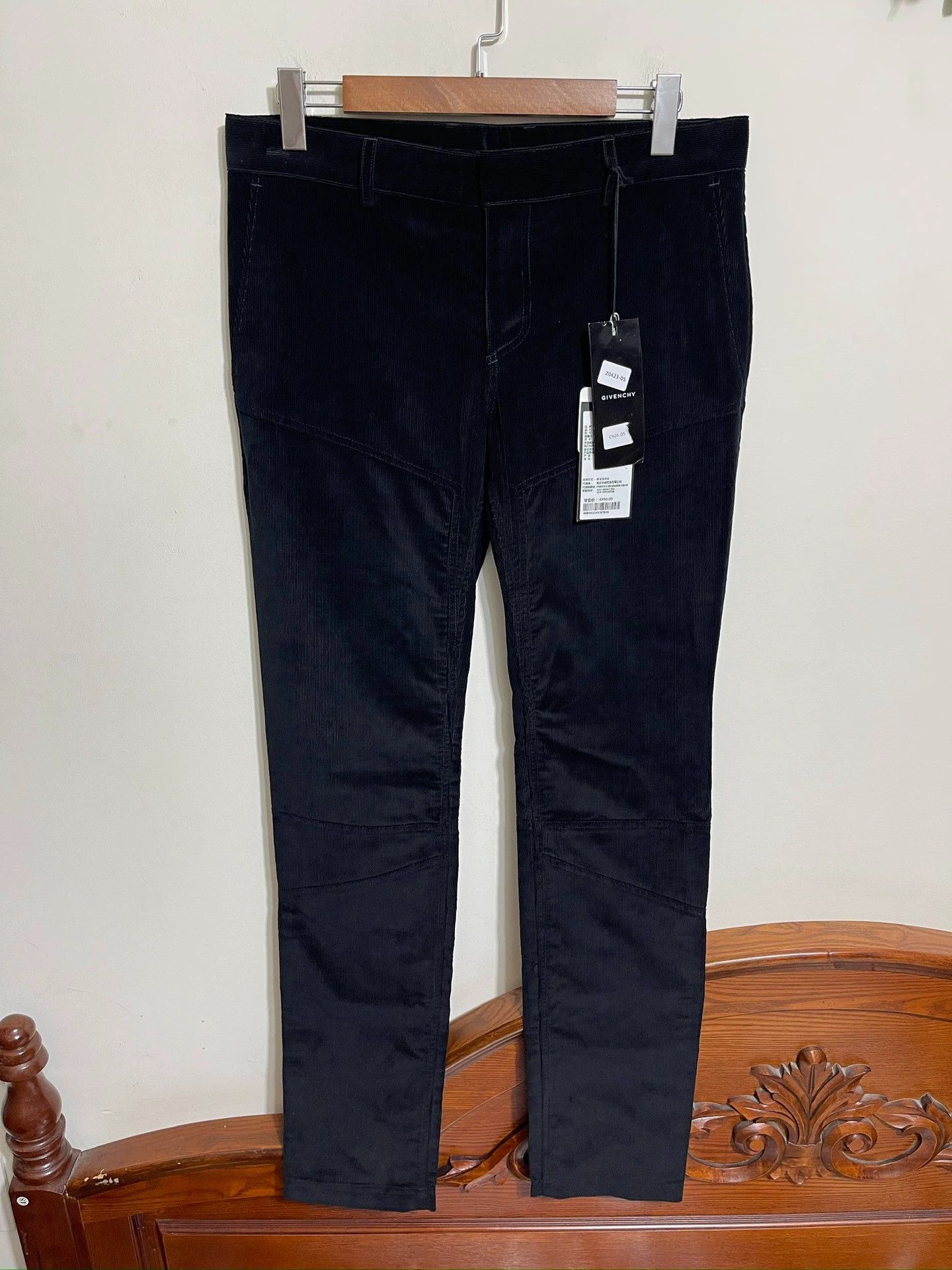 Givenchy Givenchy Black Corduroy Slim Trousers 50 Size US 34 / EU 50 - 1 Thumbnail