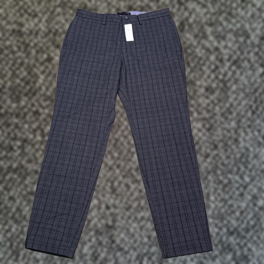 Banana Republic Banana Republic Pants Men 30x30 Gray Plaid Chino Aiden Fit Regular Straight Mid Rise Belt Loops Pocket Logo New Size US 30 / EU 46 - 1 Thumbnail