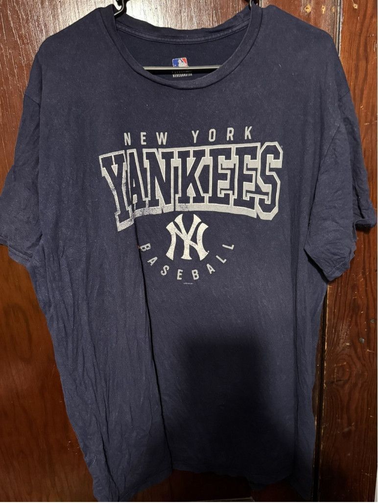The Unbranded Brand New York Yankees Short Sleeve Tee Mens XXL Blue Size US XXL / EU 58 / 5 - 1 Thumbnail