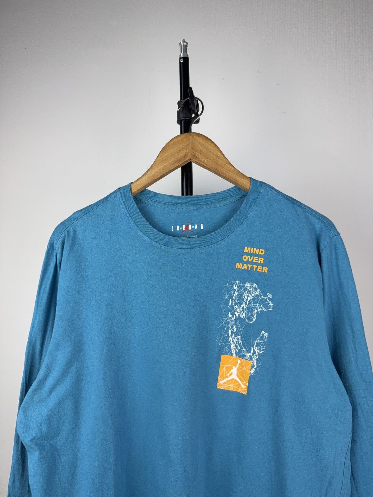 Jordan Brand Nike Air Jordan "Mind Over Matter" Basketball Shirt Men’s Size US L / EU 52-54 / 3 - 3 Thumbnail