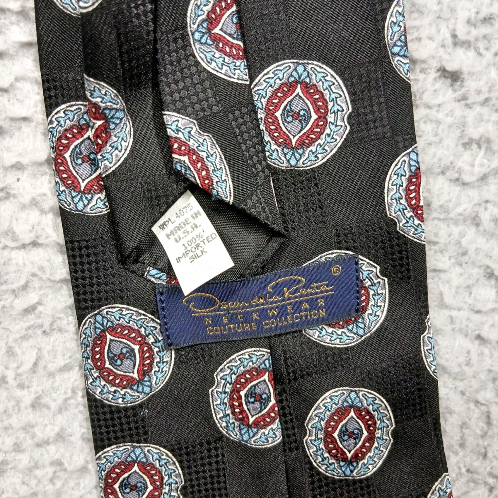 Oscar De La Renta Oscar de la Renta Tie Black Medallion Pattern Silk 100% Silk Men’s Tie Couture Collection Geometric Designer Menswear] Size ONE SIZE - 2 Thumbnail