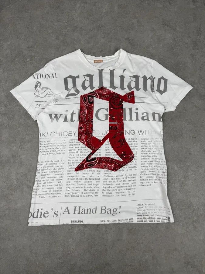 John Galliano SS2012 John Galliano White Newspaper G Print T-Shirt Size US M / EU 48-50 / 2 - 1 Thumbnail
