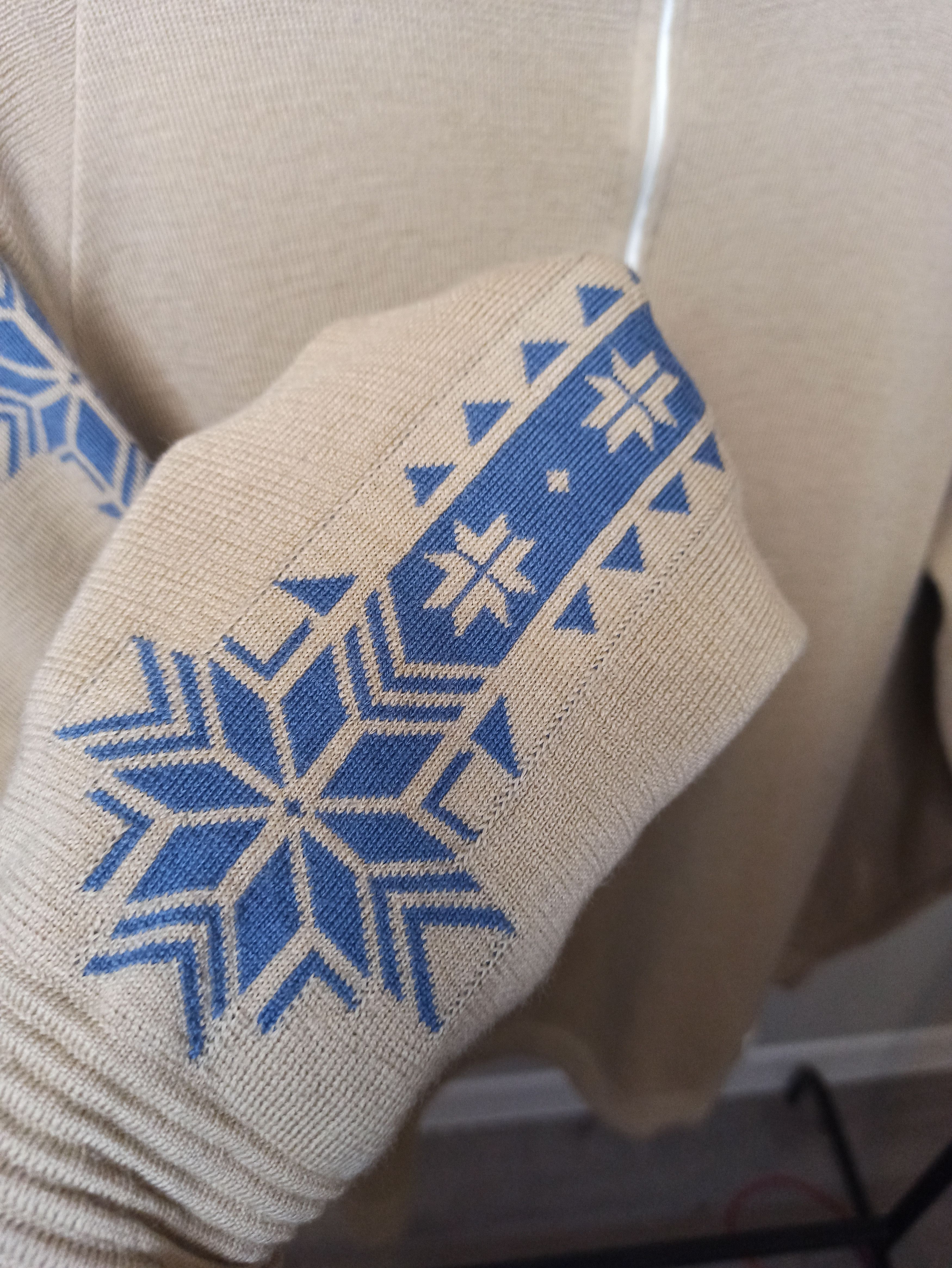 Dale Of Norway Men sweaters knitwear Dale of norway size L 100% merino wool Size US L / EU 52-54 / 3 - 9 Thumbnail