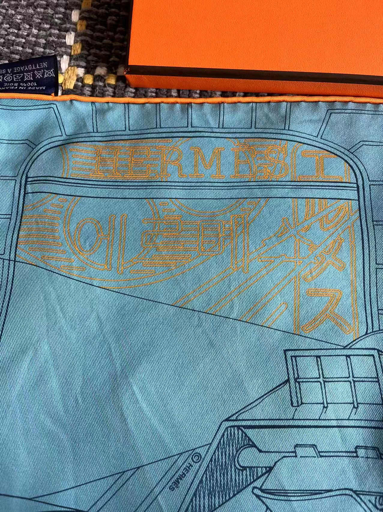 Hermes Hermes 40x40 Heavyweight Silk Scarf Size ONE SIZE - 3 Thumbnail