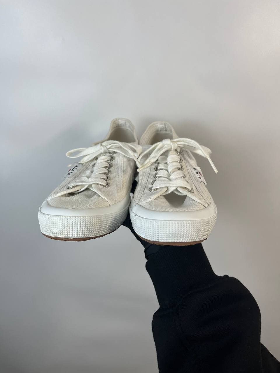 Superga ALAÏA x Superga Canvas Sneakers Low Top Women’s EU 39 US 8 Size US 8 / IT 38 - 4 Thumbnail