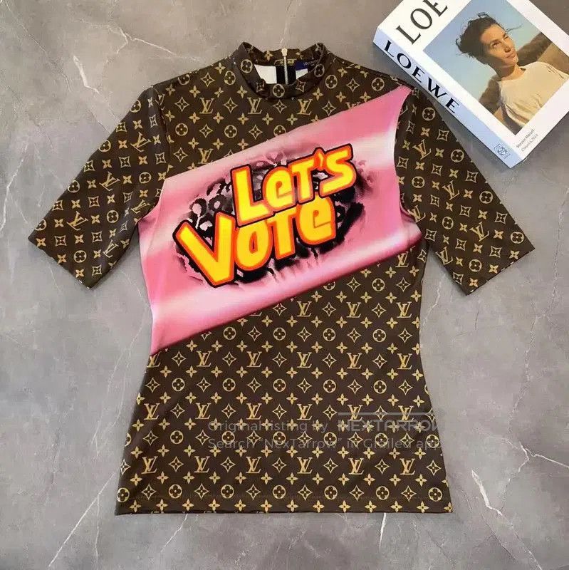 Louis Vuitton Louis Vuitton Summer Khaki Short Sleeve T. Size M / US 6-8 / IT 42-44 - 1 Thumbnail