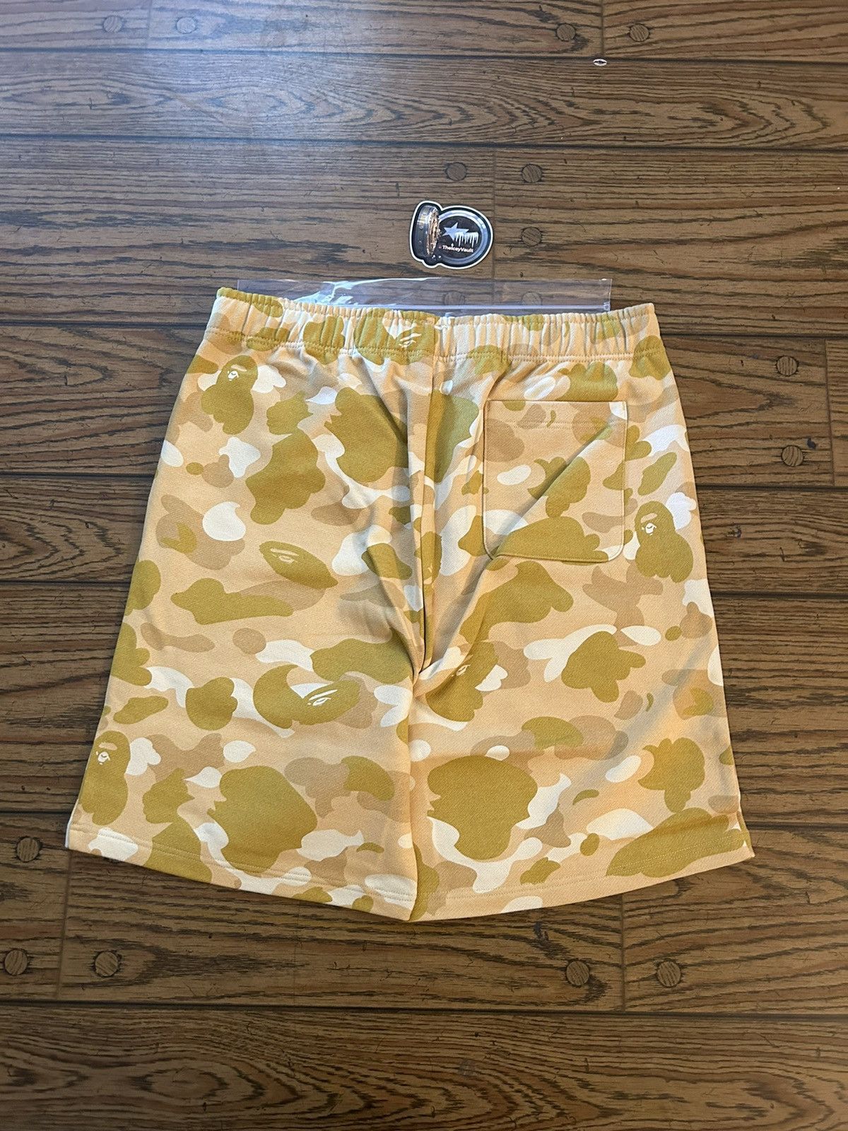 Bape Bape Yellow Color Camo Shark Sweat Shorts Size US 30 / EU 46 - 4 Thumbnail
