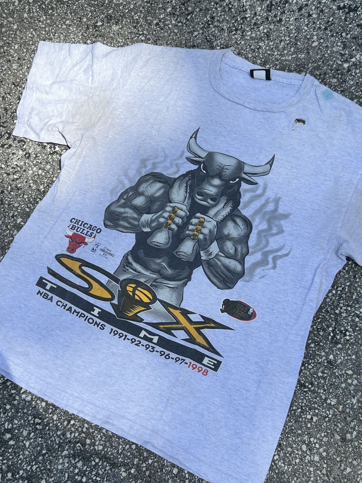 Changes Changes Chicago Bulls T shirt size-XL Size US XL / EU 56 / 4 - 3 Thumbnail
