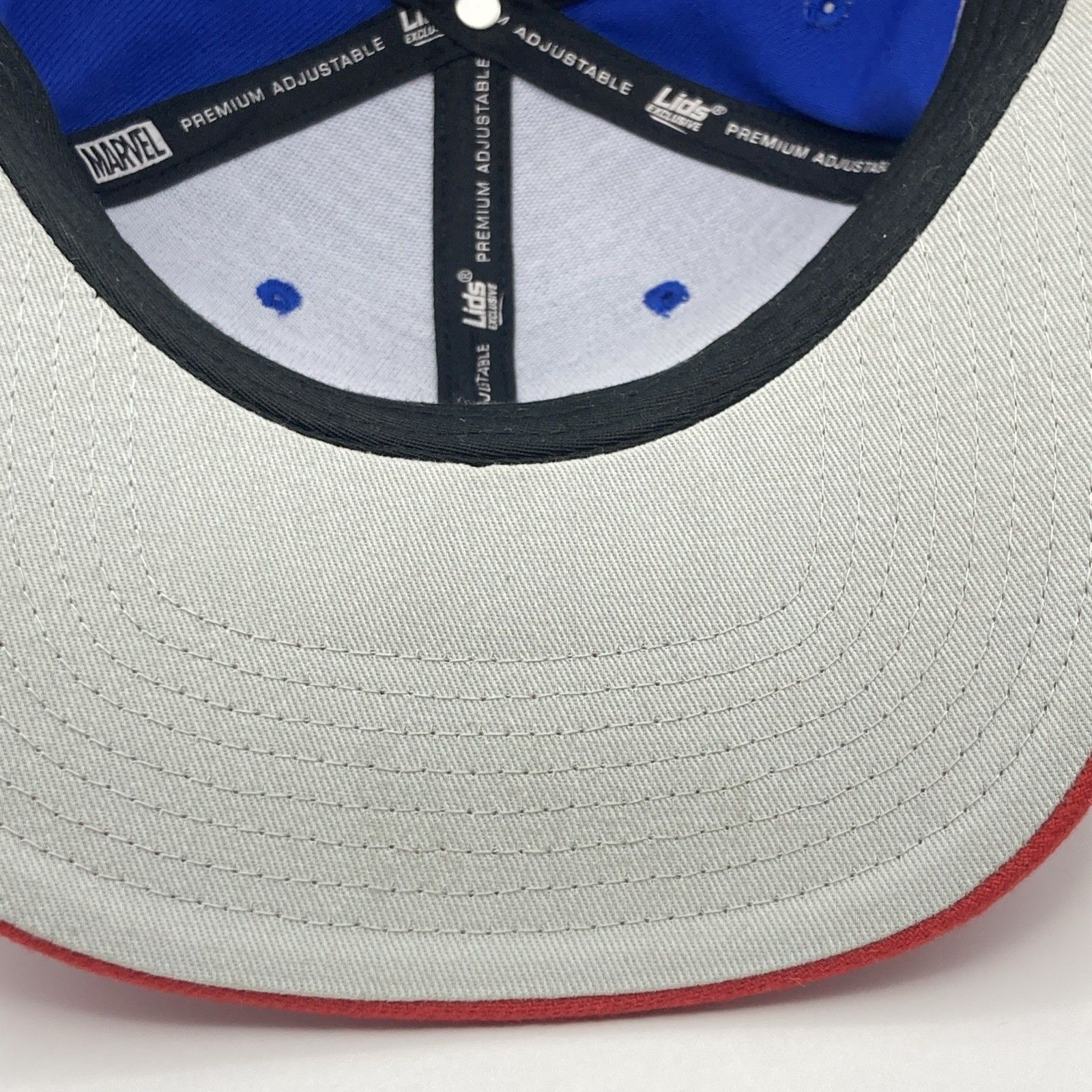 Lids Lids Exclusive MARVEL CAPTAIN AMERICA Snapback Hat Cap Size ONE SIZE - 7 Thumbnail