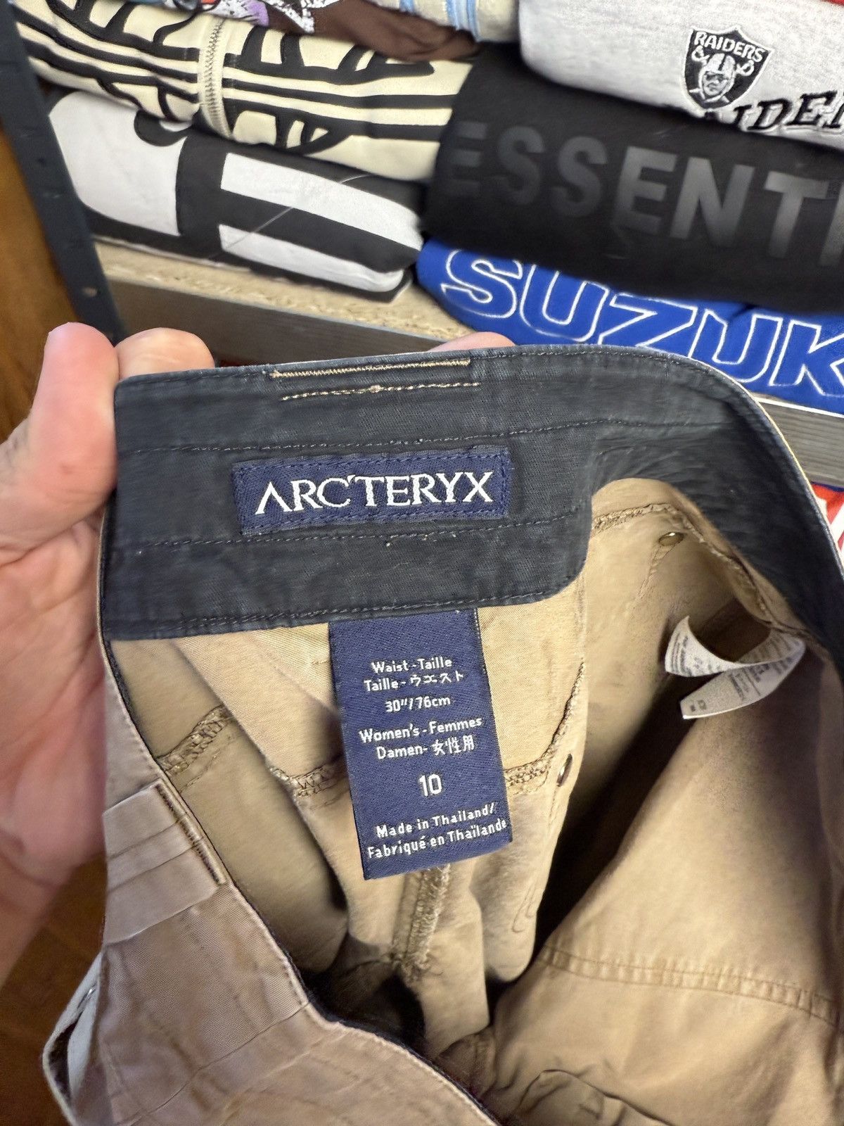 Arc'teryx Vintage Arcteryx Cargo Pants Size 10(M) Women’s Size 32" / US 10 / IT 46 - 12 Thumbnail