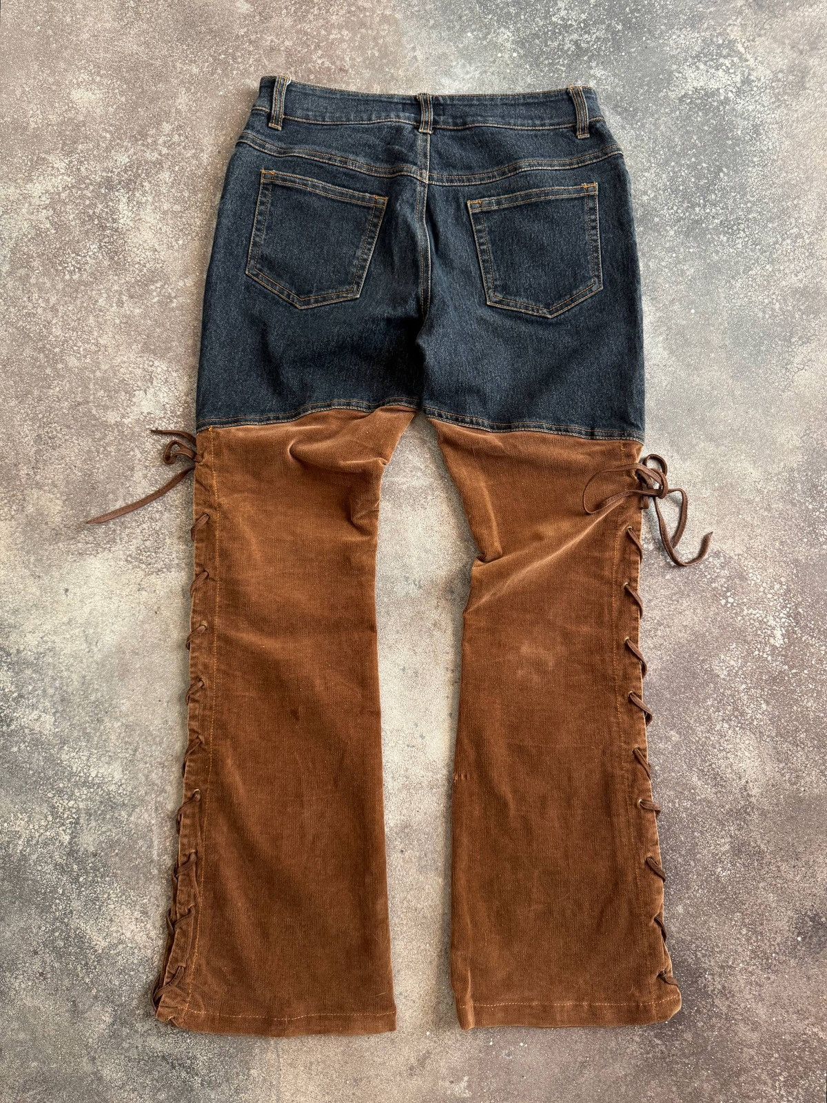 20471120 Avant Garde Vintage Low Rise Corduroy Flared Jeans Size 28" / US 6 / IT 42 - 3 Thumbnail