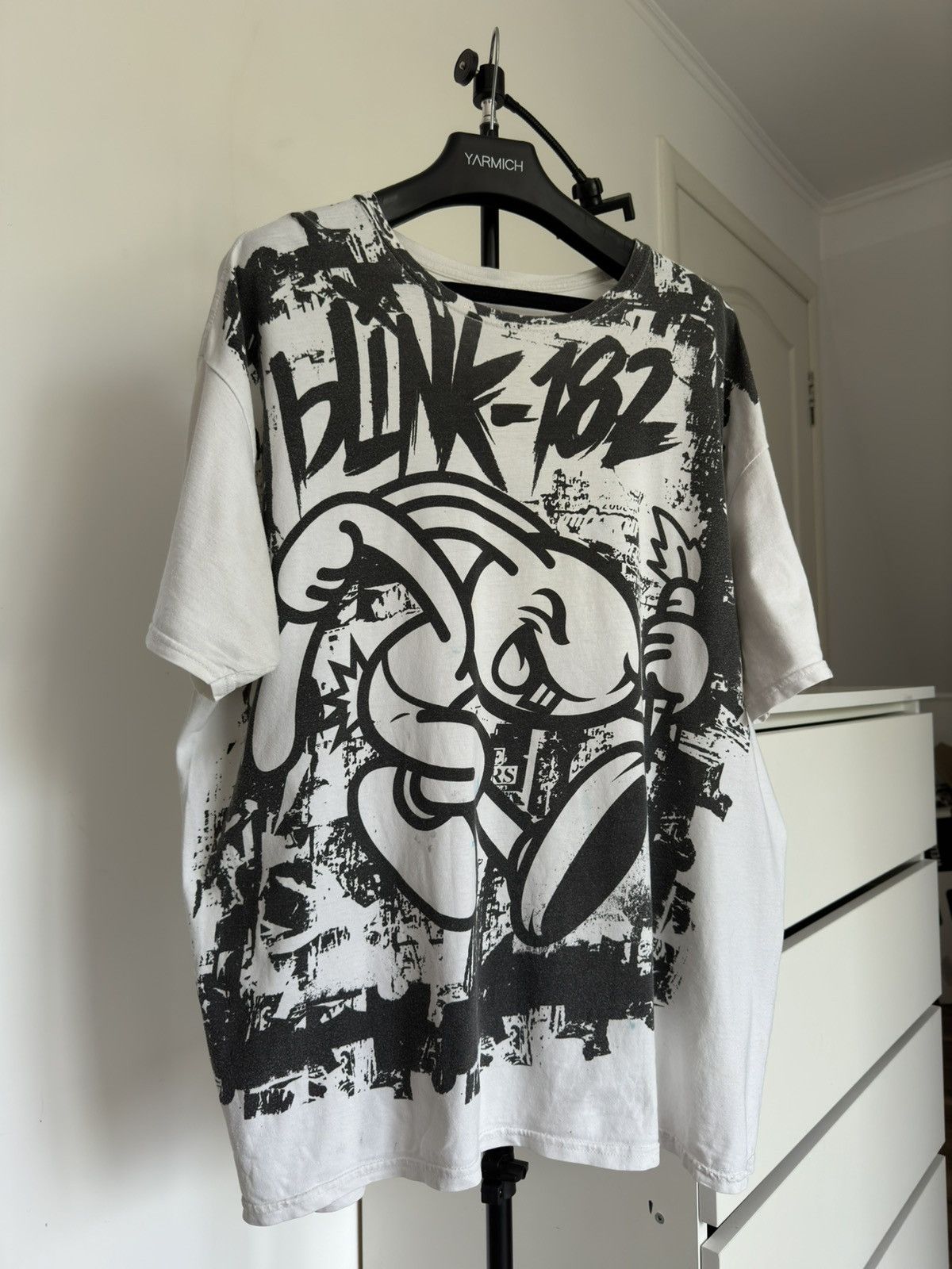 Band Tees Vintage 2000s Blink 182 Bunny Print Tee Size US XL / EU 56 / 4 - 3 Thumbnail