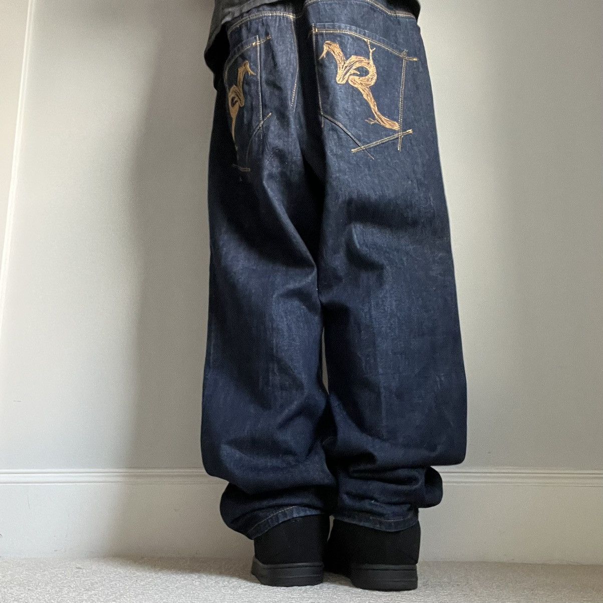 Rocawear jeans deals