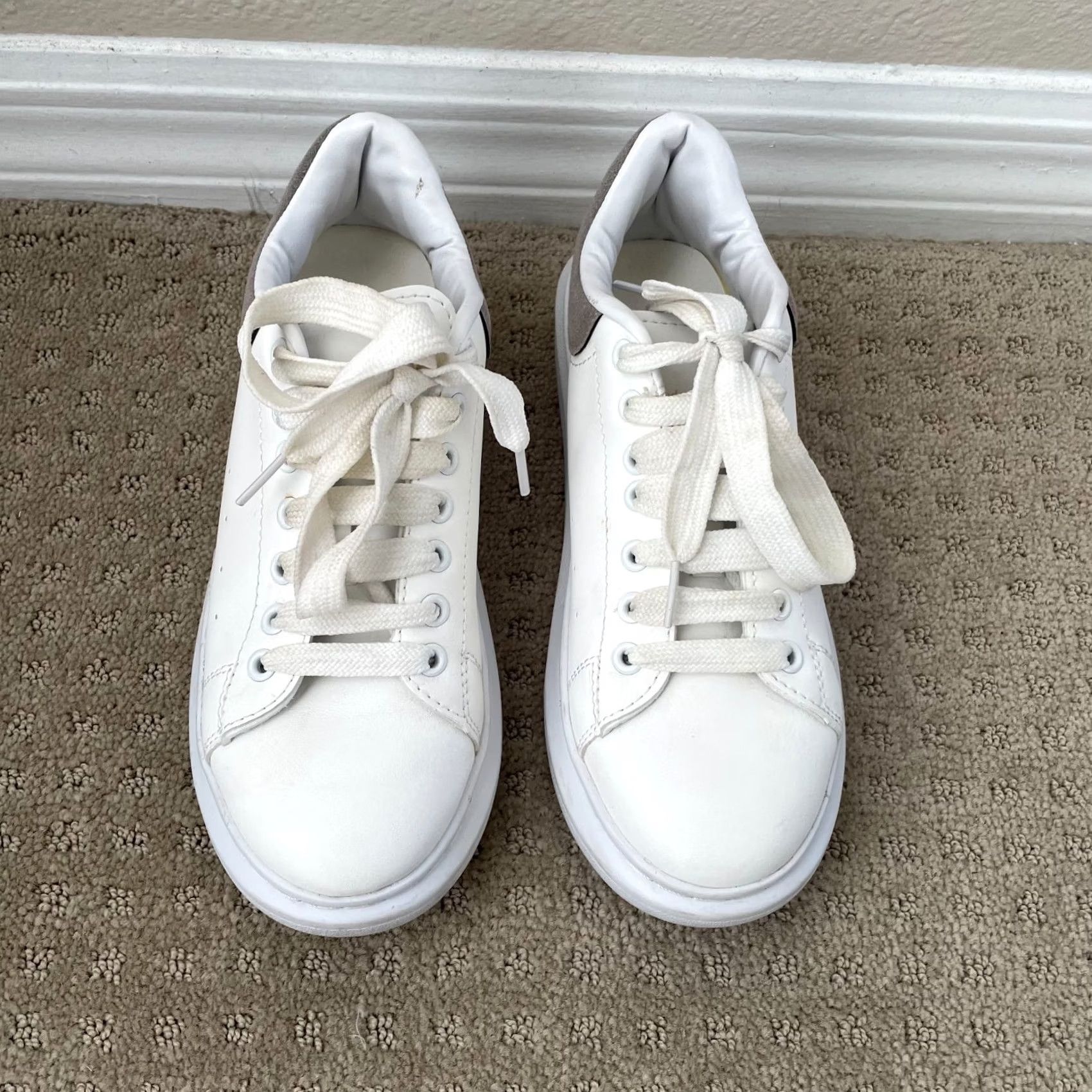 Alexander McQueen Alexander McQueen Oversized Sneaker White Grey EU 39 US 9 Women Leather Lining Rubber Sole Casual Walking Designer Shoes Size US 9 / IT 39 - 5 Thumbnail