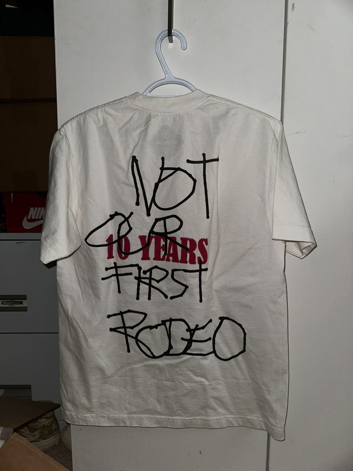Travis Scott Days Before Rodeo Size US M / EU 48-50 / 2 - 2 Thumbnail