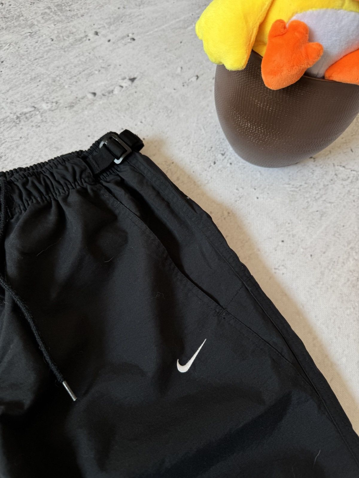 Nike × Vintage NIKE NYLON VINTAGE Y2K OVERSIZE BAGGY FIT PANTS SWEATPANTS Size US 32 / EU 48 - 5 Thumbnail
