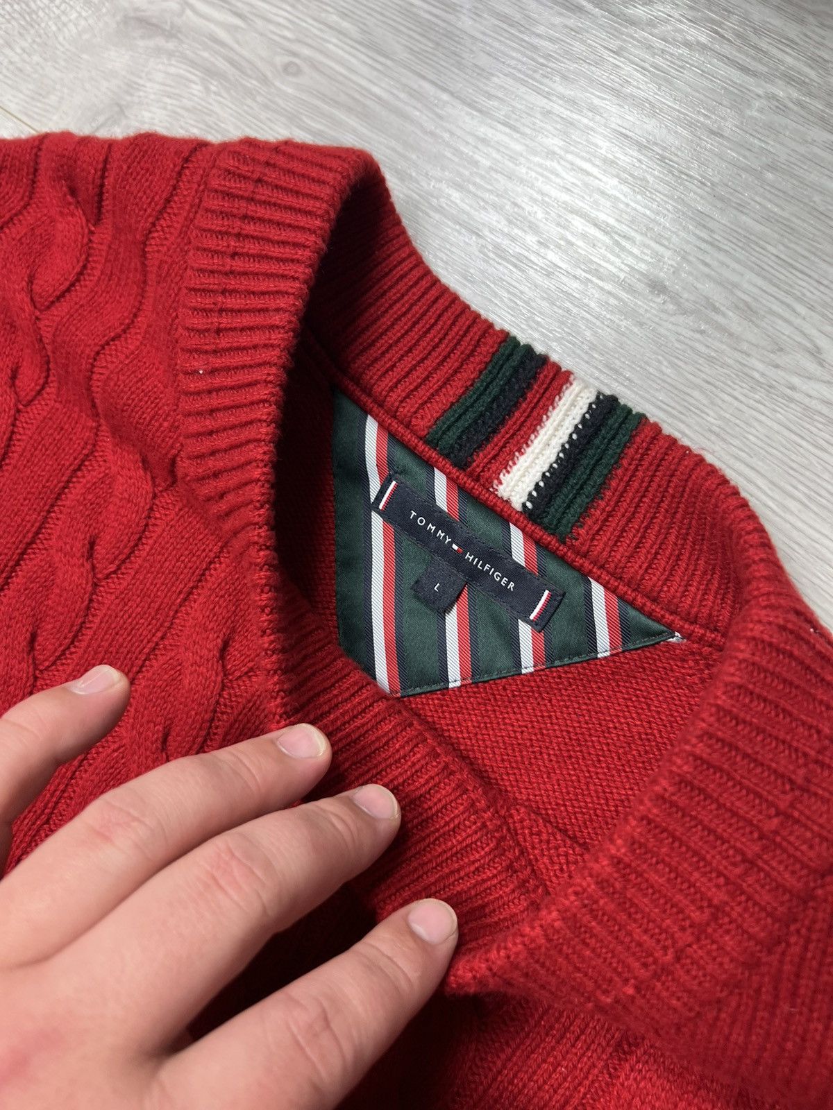 Tommy Hilfiger Tommy Hilfiger New York Graphic Cable Knit Sweater Pullover Size US L / EU 52-54 / 3 - 10 Thumbnail