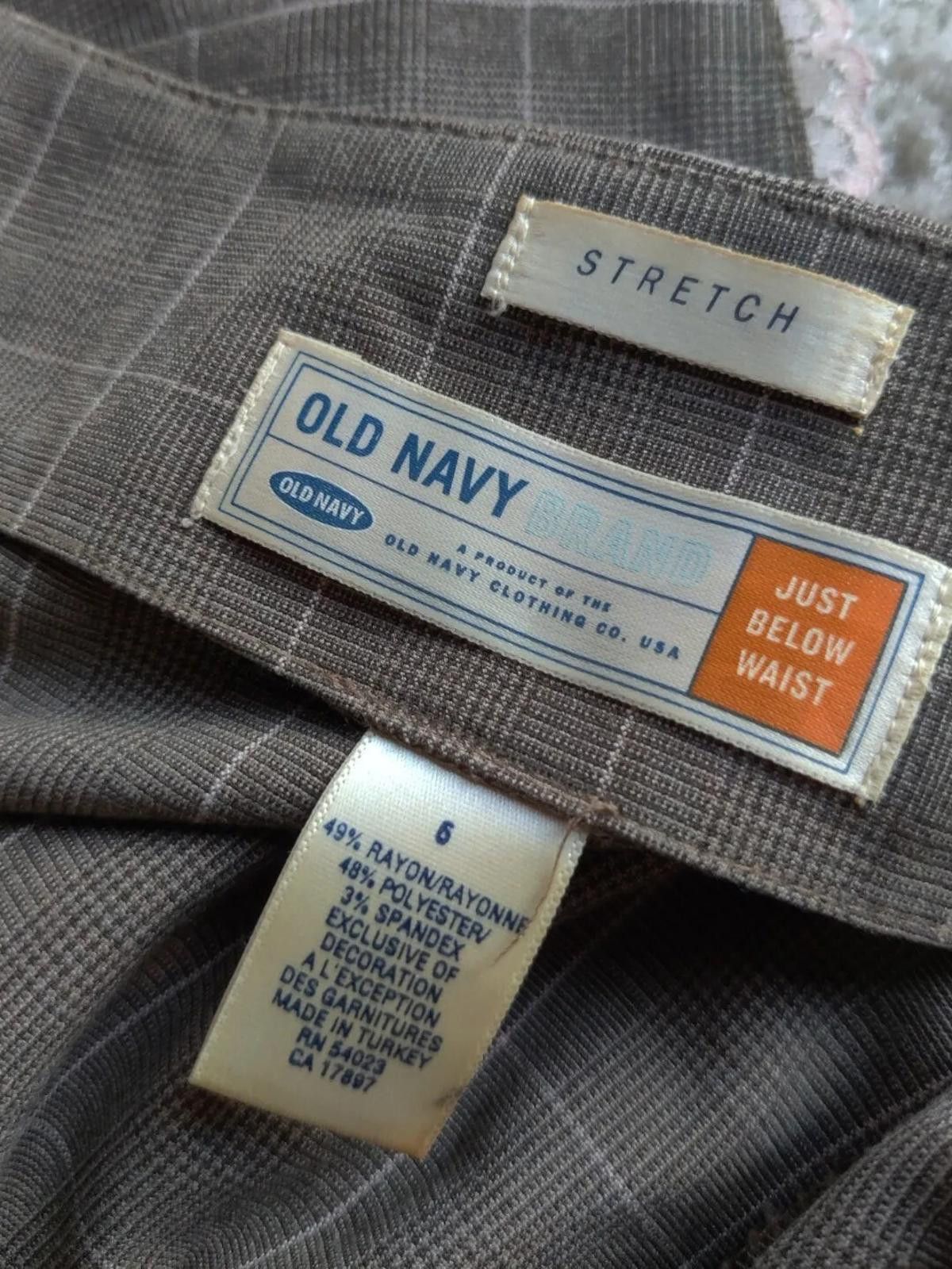 Old Navy Old Navy Womens Gray Vintage Plaid Flair Skirt Size 6 Pink L Size 28" / US 6 / IT 42 - 7 Thumbnail