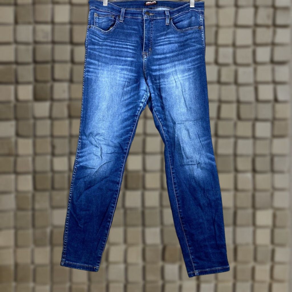 thumbnail image 2 of Maurices Womens Jeans High Rise Skinny Blue Denim Button Fly Medium Wash Large 6782a8fb9ceaf7a460c81636 2 of 10