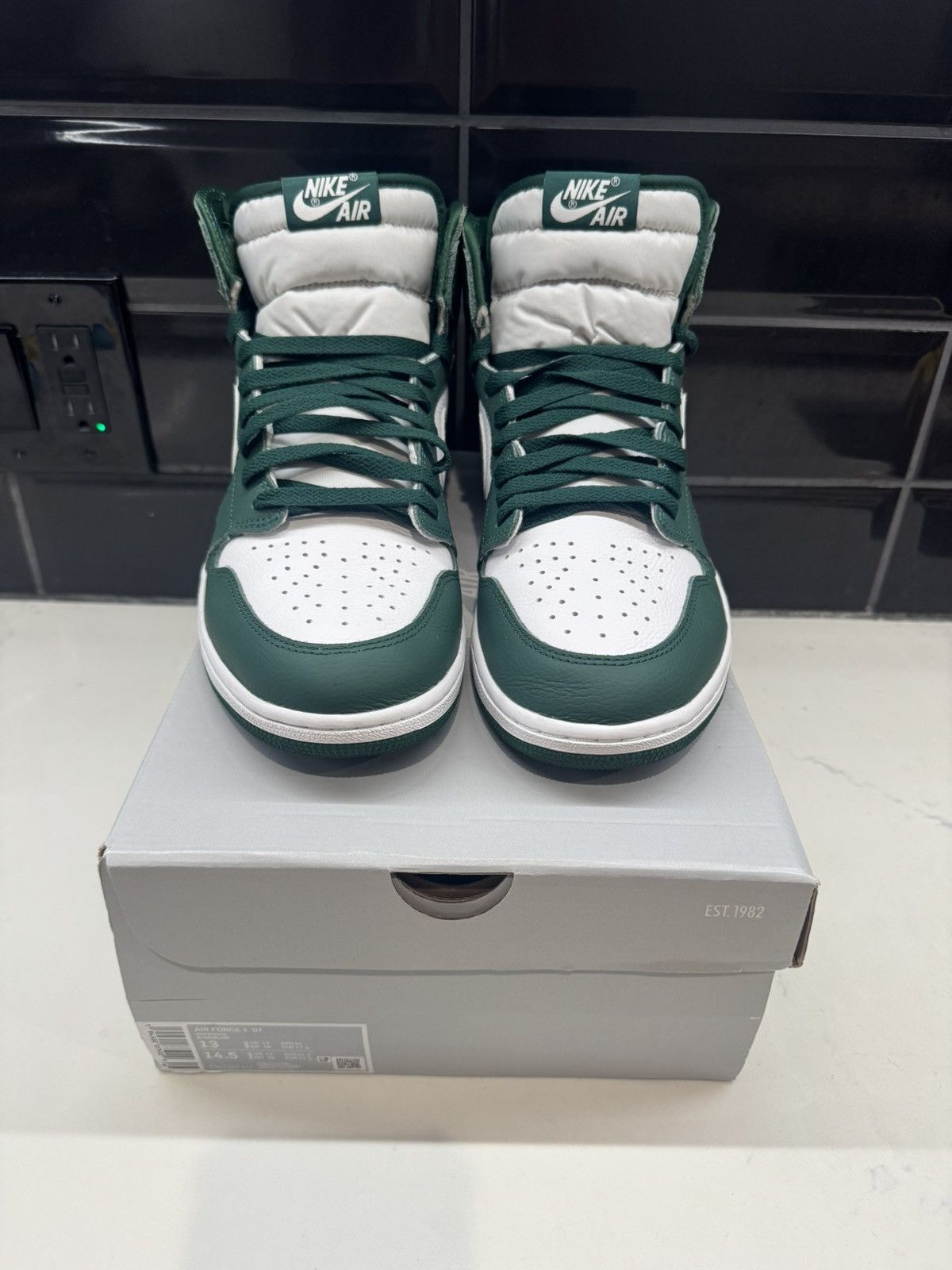 Nike Nike Air Jordan 1 High OG Gorge Green Sneakers – Size 13 Size US 13 / EU 46 - 8 Thumbnail