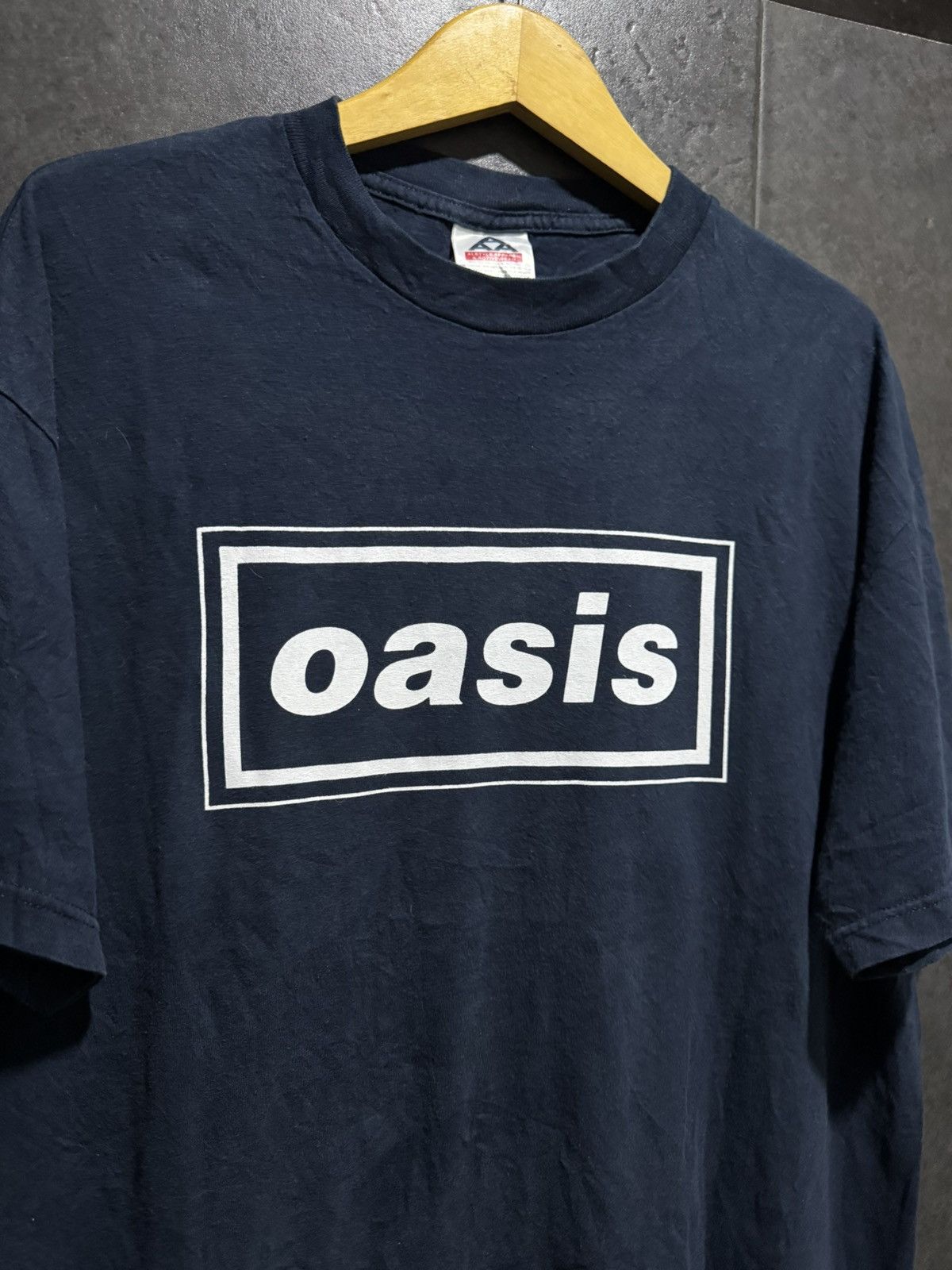 Other Vintage 90s Oasis Band Tshirt Size US XL / EU 56 / 4 - 4 Thumbnail