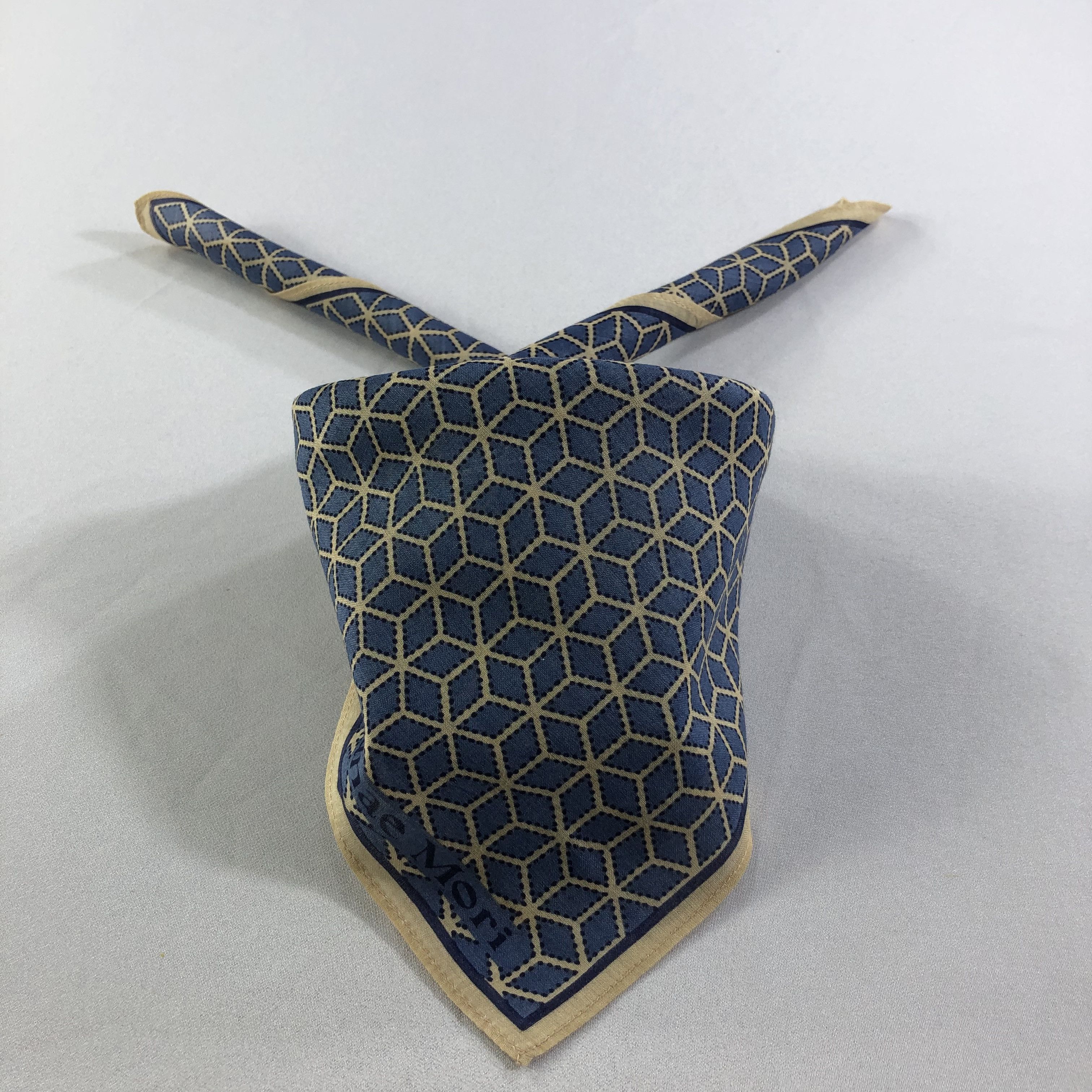 Hanae Mori Hanae Mori Handkerchief Neckerchief Bandana H1904 Size ONE SIZE - 1 Thumbnail