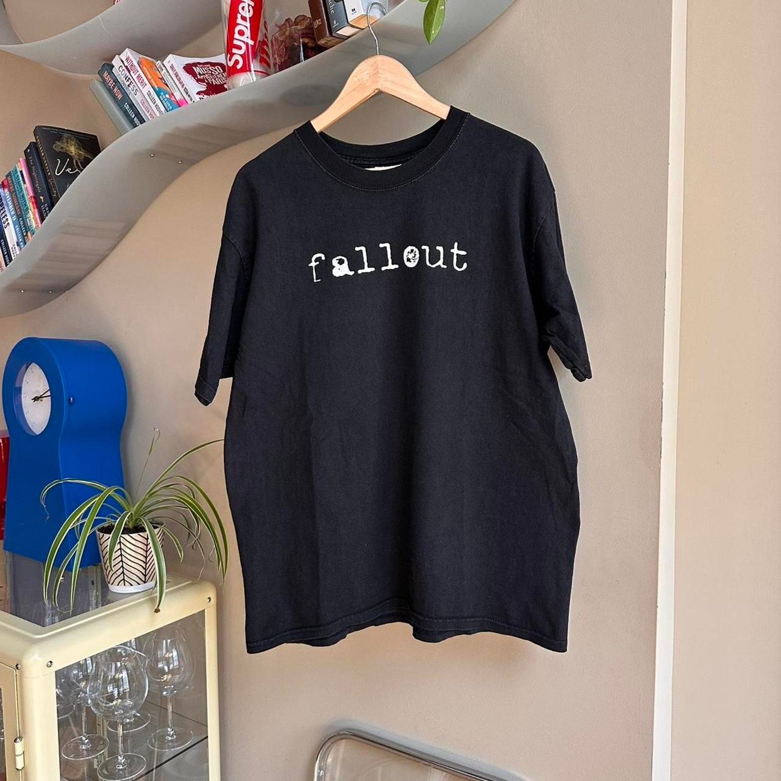 Band Tees × Gildan × Vintage Vintage Fallout Band Shirt Size US L / EU 52-54 / 3 - 1 Thumbnail