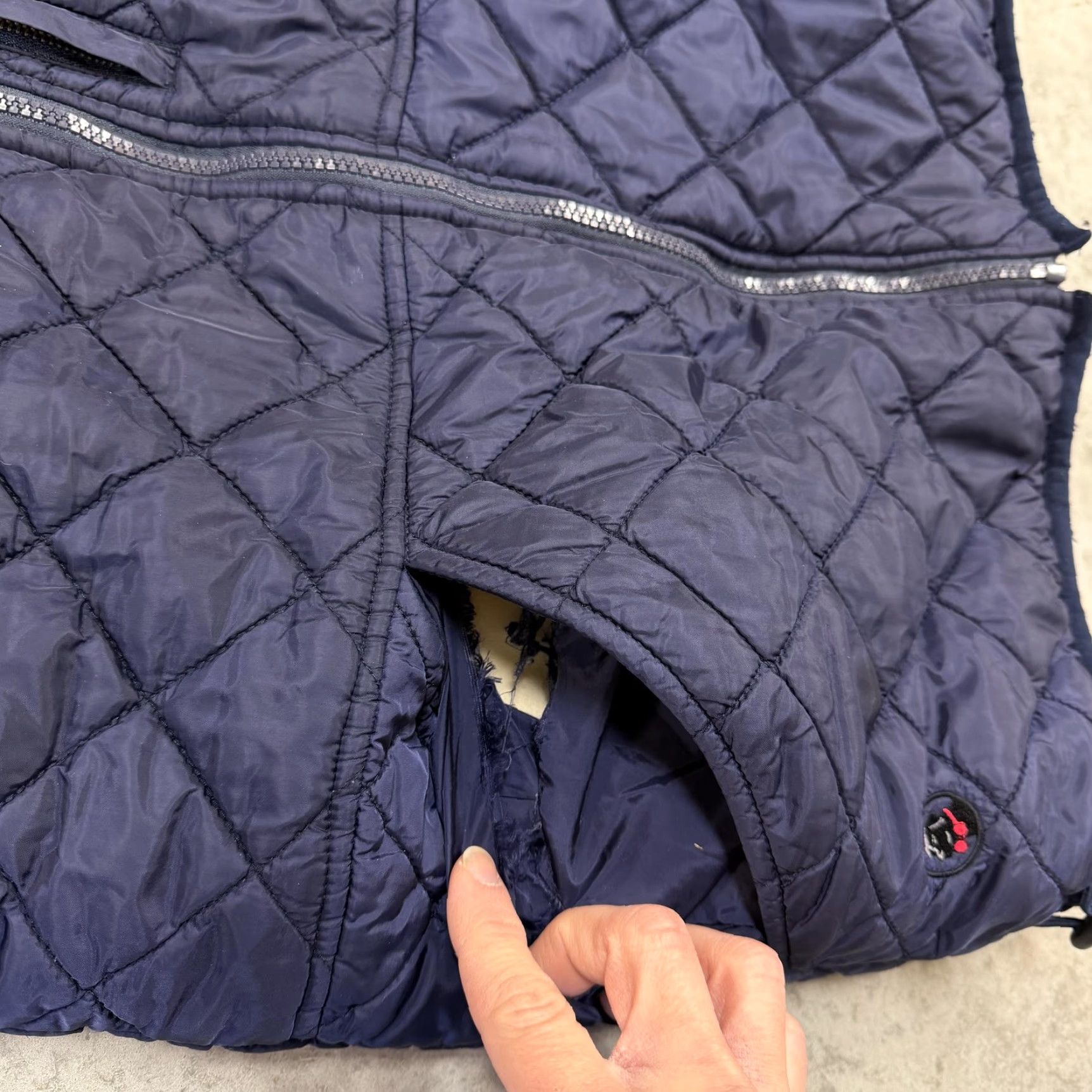 Southern Proper Southern Proper Vest Mens Medium Navy Blue Fleece Reversible Quilted Insulated Size US M / EU 48-50 / 2 - 3 Thumbnail