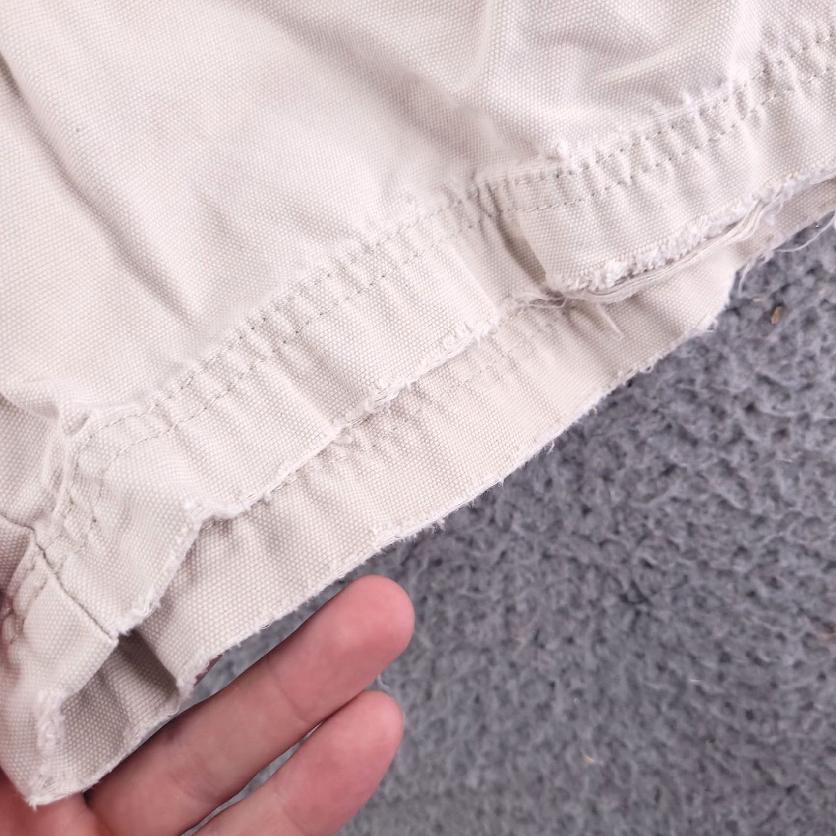 Vintage Columbia Shorts Mens 36 Canvas Beige Tan 8 Inch Distressed Chino Front Flat Front Adult 36 Mens Beige Distressed Canvas Shorts Size US 36 / EU 52 - 5 Thumbnail