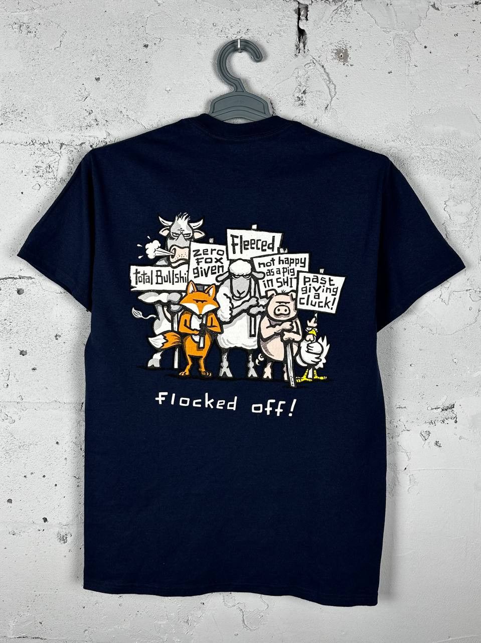 Vintage Vintage Y2K Animals Humor Graphic Tee Navy Size US L / EU 52-54 / 3 - 1 Thumbnail