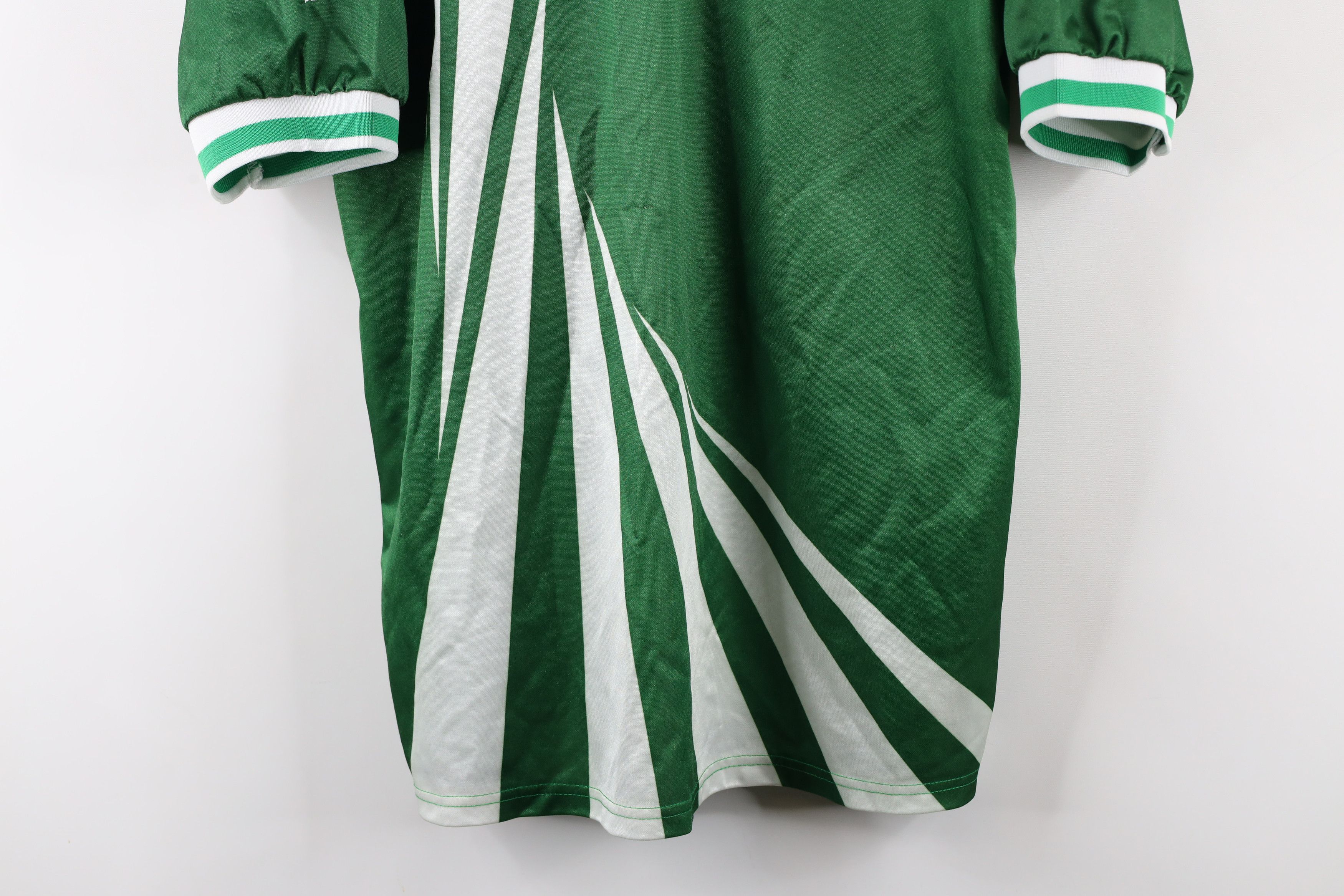Vintage Vintage 90s Collared Short Sleeve Soccer Jersey Green White Size US L / EU 52-54 / 3 - 3 Thumbnail