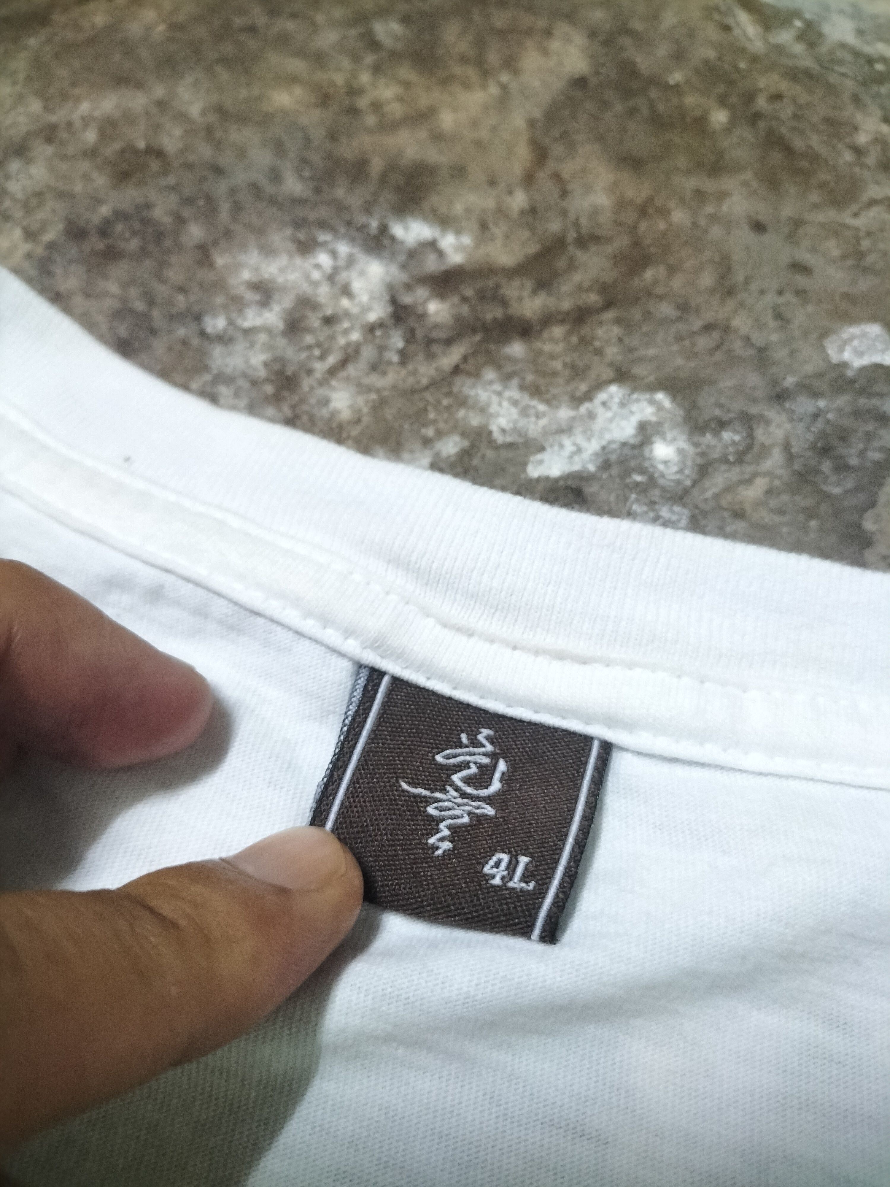 Japanese Brand Vintage Sukajan Tee Fish Koi Yakuza Fashion Street Japanese Size US XL / EU 56 / 4 - 3 Thumbnail