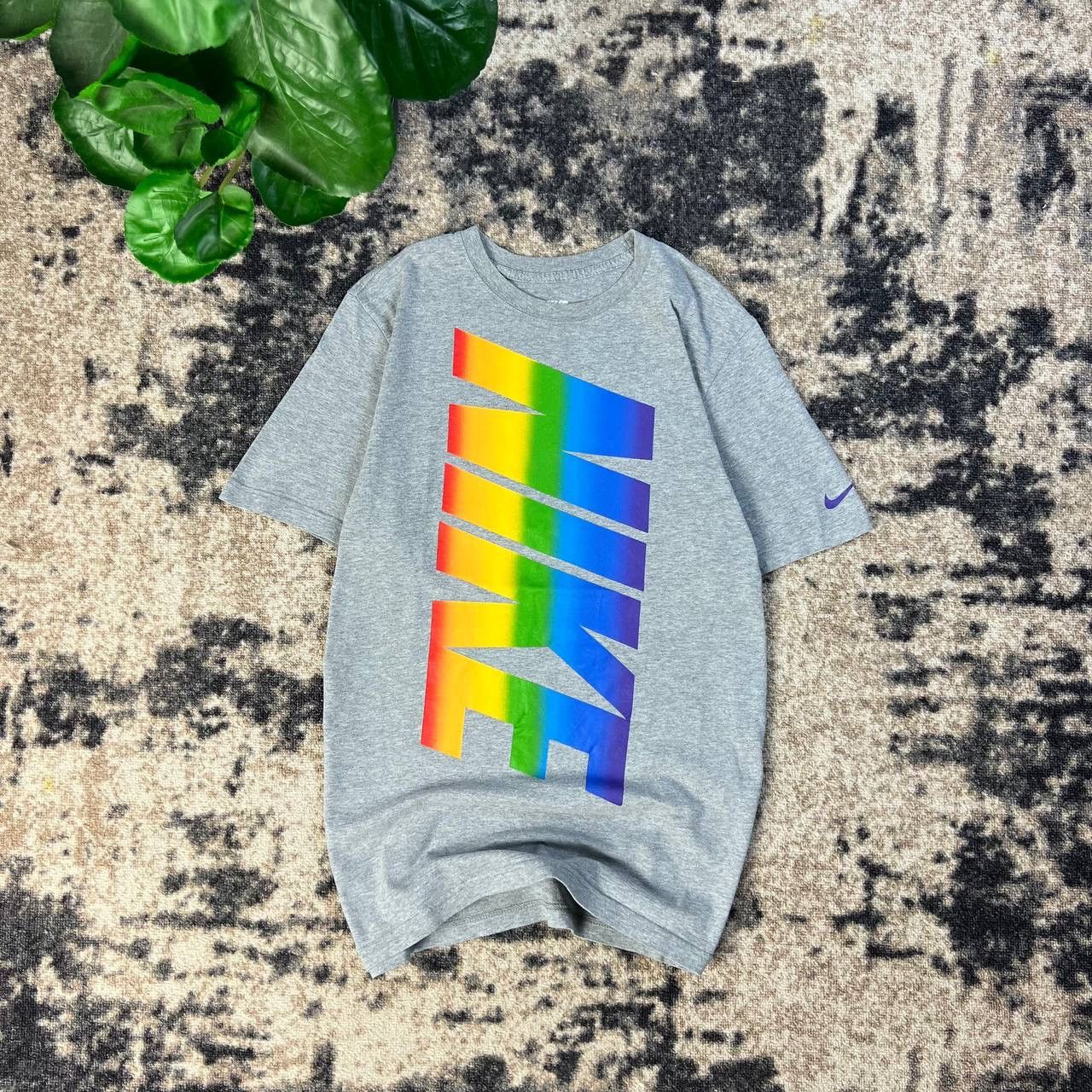 Nike Nike Vintage Rainbow Big Logo T-Shirt Streetwear 1TS124 Size US M / EU 48-50 / 2 - 1 Thumbnail