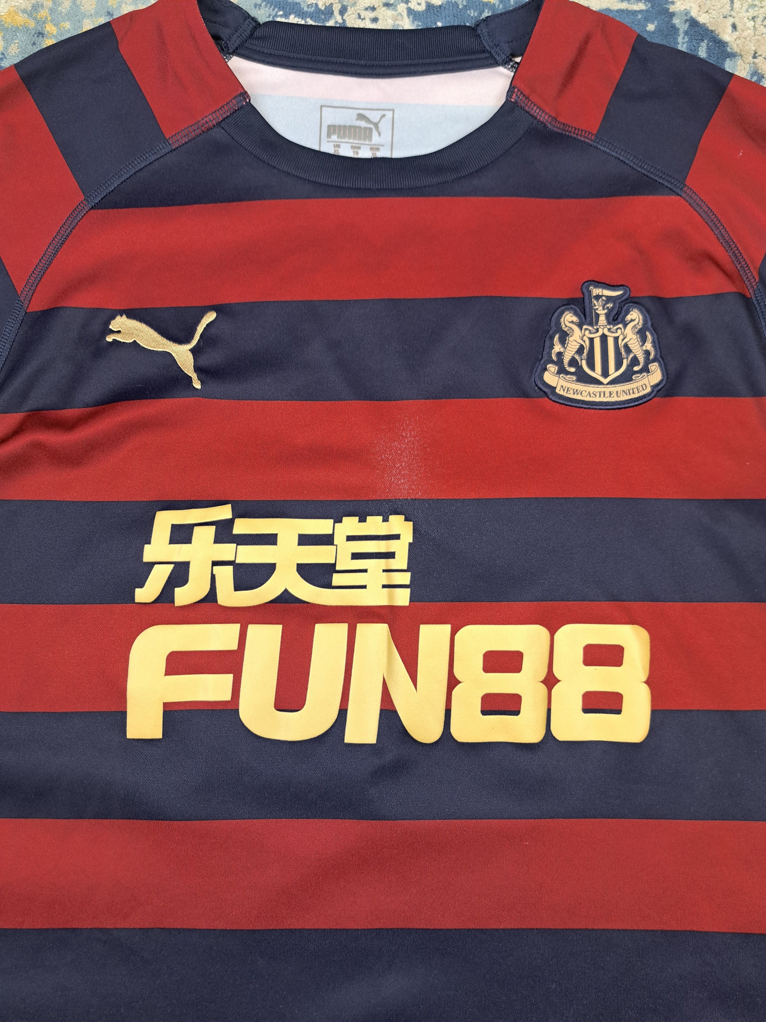 Puma Newcastle United #13 Y.Muto 2018 2019 Away Kit Jersey Size US XL / EU 56 / 4 - 4 Thumbnail
