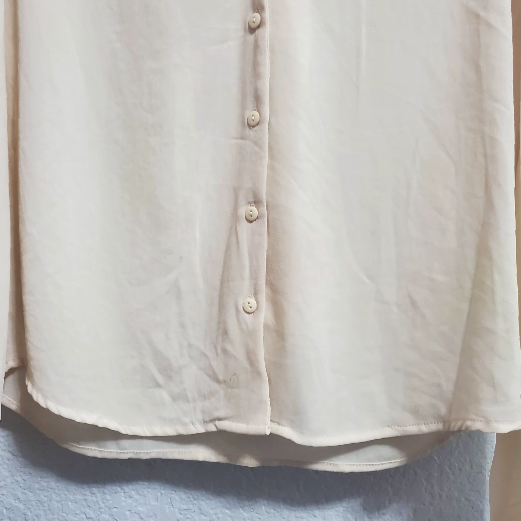 Forever 21 Forever 21 Top Women L Cream Button Up Blouse Academia Neutral Minimalist Office Shirt Size L / US 10 / IT 46 - 7 Thumbnail