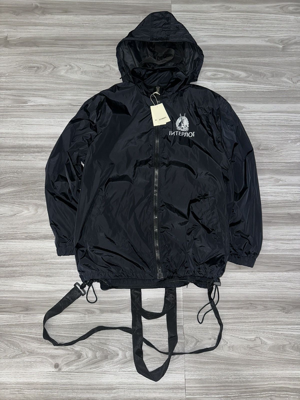 Vetements AW19 Vetements Interpol Packable hood and convertible jacket Size US S / EU 44-46 / 1 - 1 Thumbnail