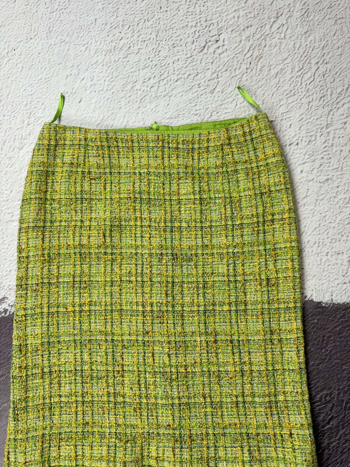 Escada ESCADA Haute Couture Green Fringe Tweed Pencil Skirt size 42 Size 32" / US 10 / IT 46 - 4 Thumbnail