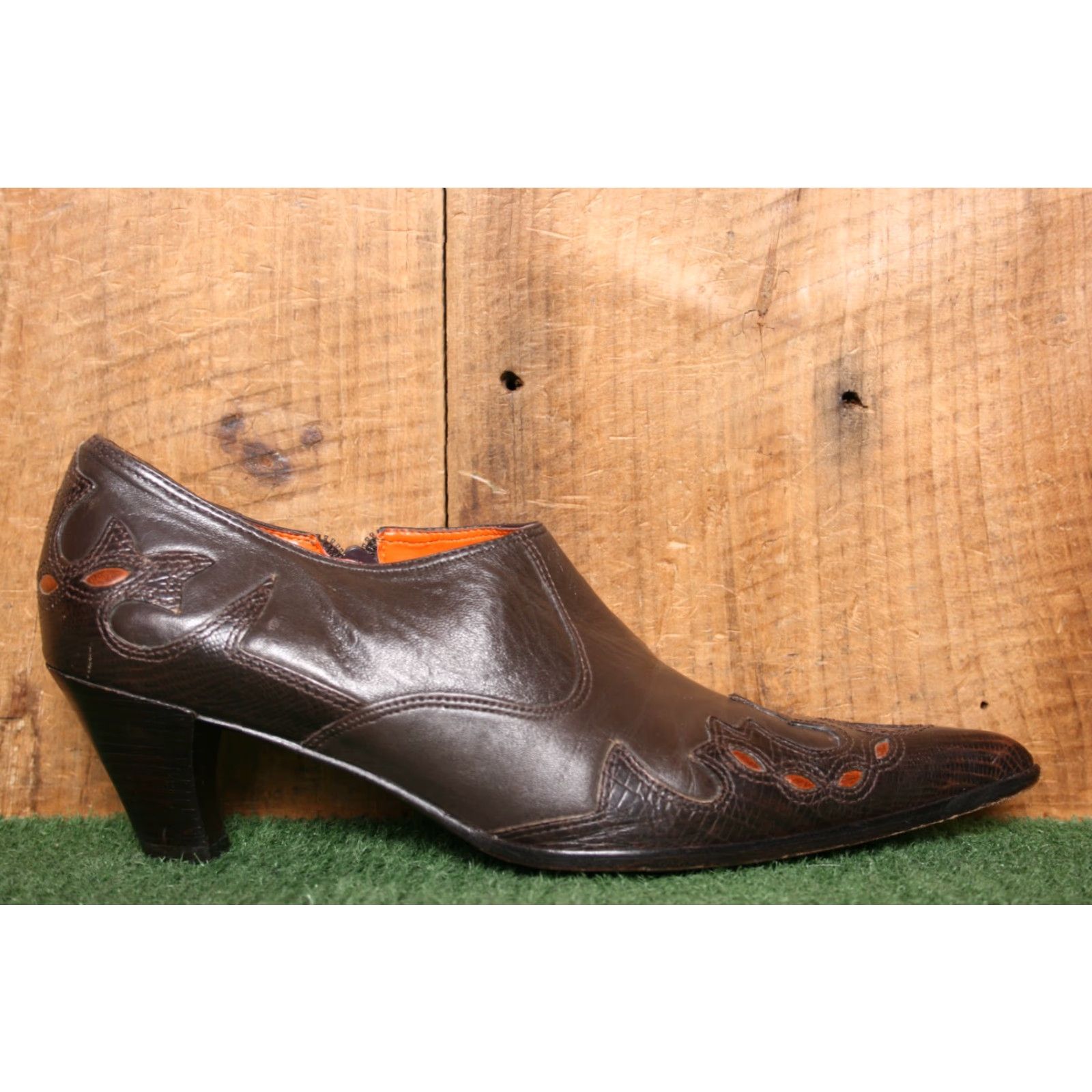 Vintage ANTONIO MELANI Brown Leather Side Zip Pointed Toe Western Shootie Pumps 8.5 M Size US 9 / IT 39 - 2 Thumbnail