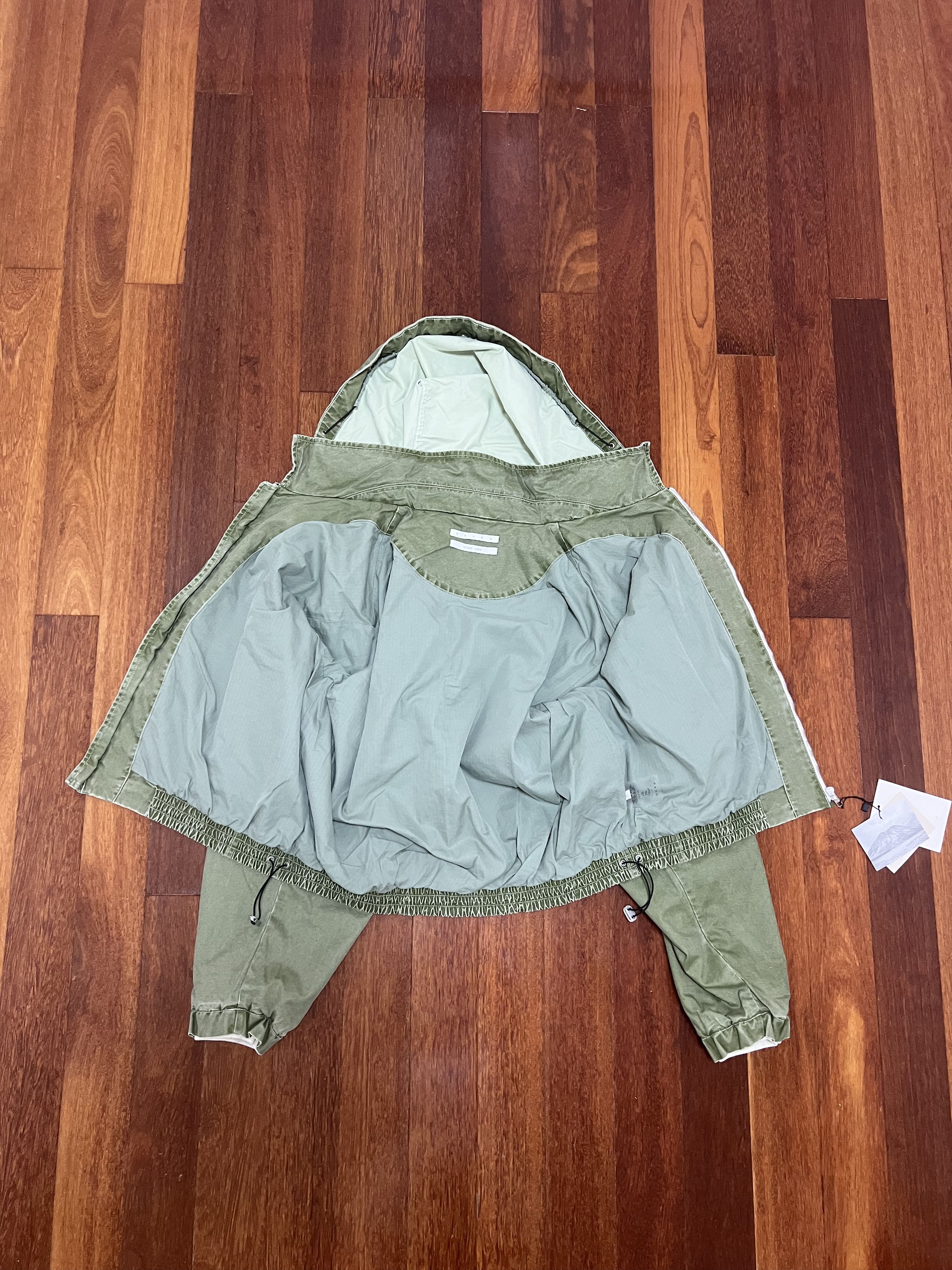 Arnar Mar Jonsson 💚 SS23 Ranra/Arnar Mar Jonsson Purs Hooded Jacket Oil Green Size US L / EU 52-54 / 3 - 6 Thumbnail