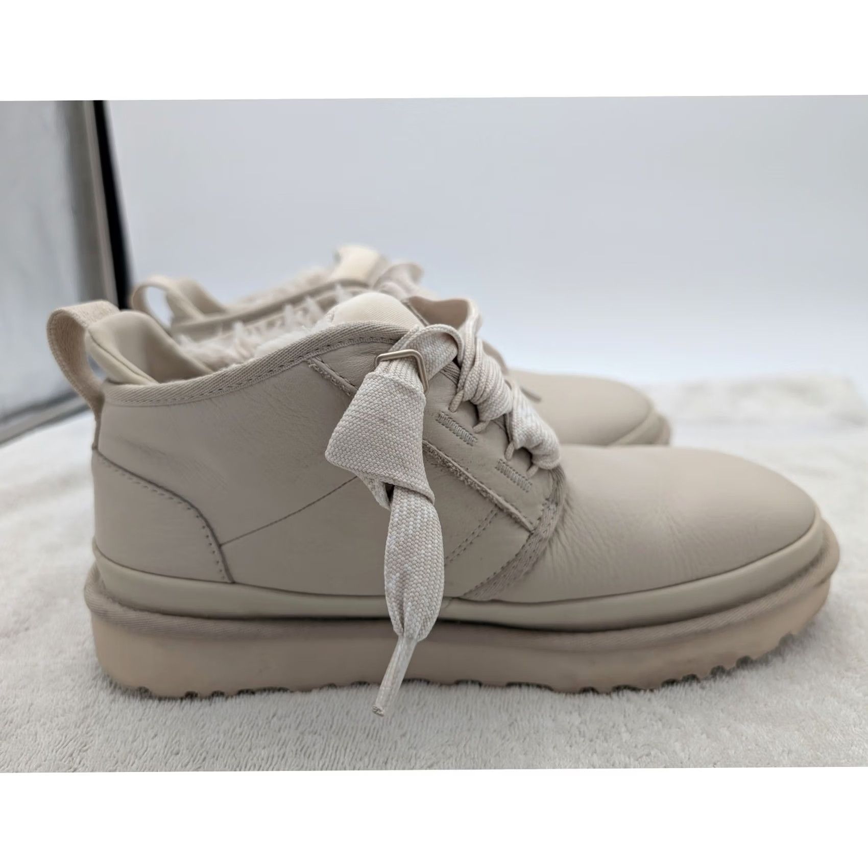 Ugg UGG Neumel Heritage Chukka Boots Leather Men's 10 Ivory Fall Winter Wool Lined Cushioned Comfort Size US 10 / EU 43 - 6 Thumbnail