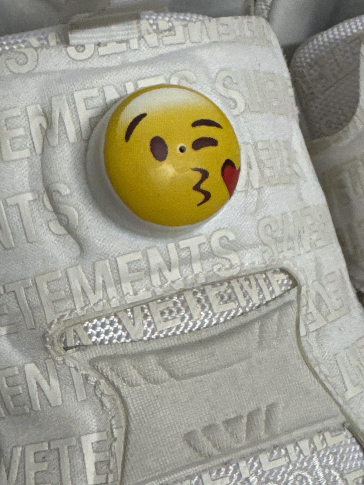 Vetements Vetements x Reebok Emoji Pump sneaker Size US 10 / EU 43 - 4 Thumbnail