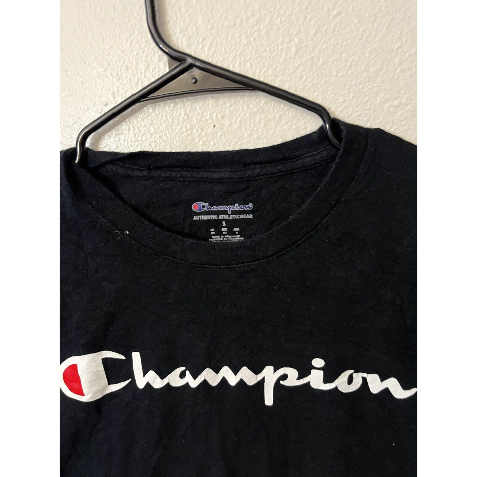 Champion VINTAGE Champion T-shirt Men Small Black Logo Tee Short Sleeve Pullover Crew Shirt Mens 90s Logo Size US S / EU 44-46 / 1 - 3 Thumbnail