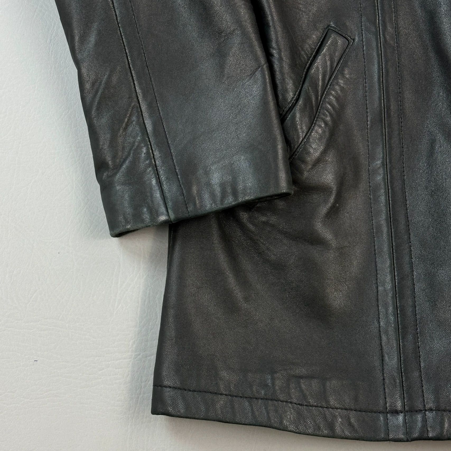 Vintage VINTAGE Winlit Jacket Women’s Medium Black Leather Button Front Outdoor Size M / US 6-8 / IT 42-44 - 2 Thumbnail