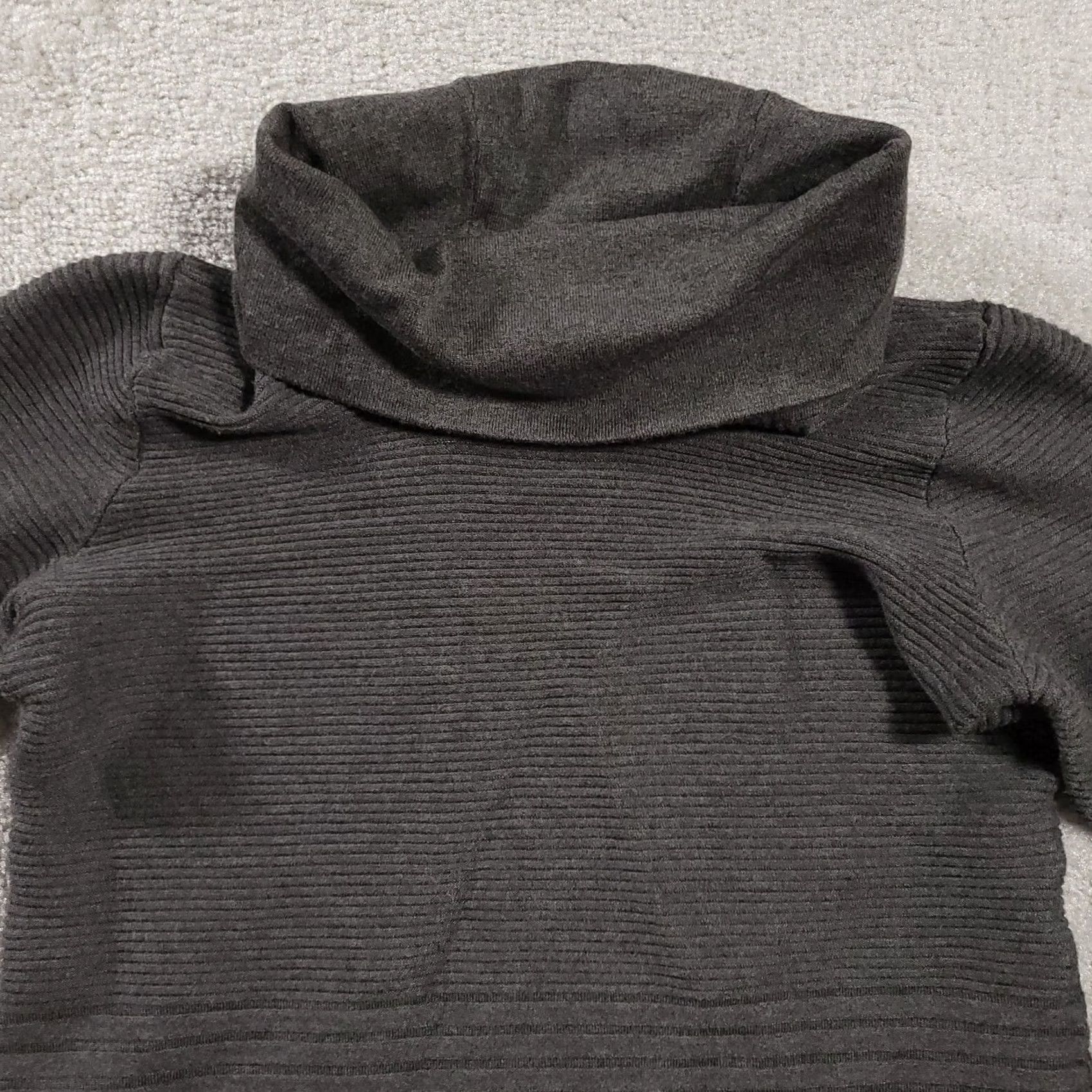 Calvin Klein Calvin Klein Sweater Women's M Gray Turtleneck Long Sleeve Logo Ribbed Pullover Knit Casual, Regular Fit, Fall Winter Spring Size M / US 6-8 / IT 42-44 - 3 Thumbnail