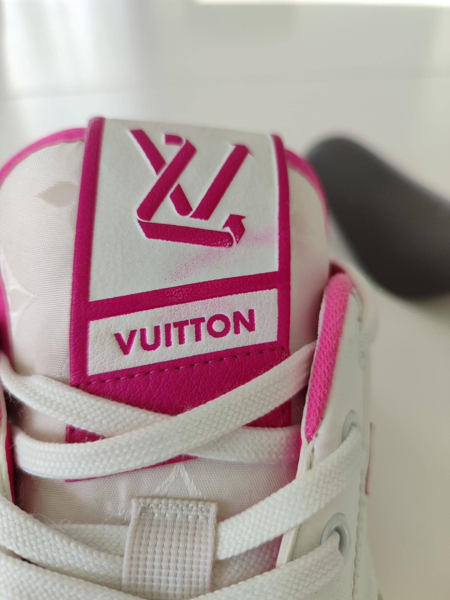 Louis Vuitton BASKETS LOUIS VUITTON CHARLIE Size US 9.5 / IT 39.5 - 13 Thumbnail