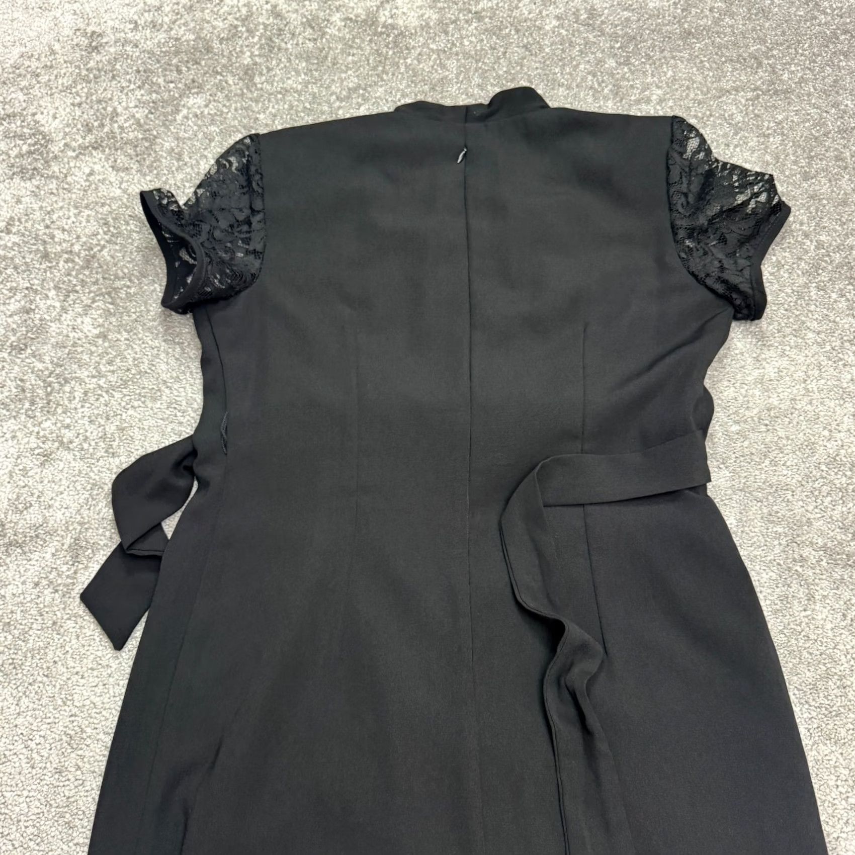 Vintage Vintage Virgo Belted Midi Sheath Wrapped Dress Womens 10 Black Lace Sleeve 90s Classic Dark Floral? Size L / US 10 / IT 46 - 4 Thumbnail