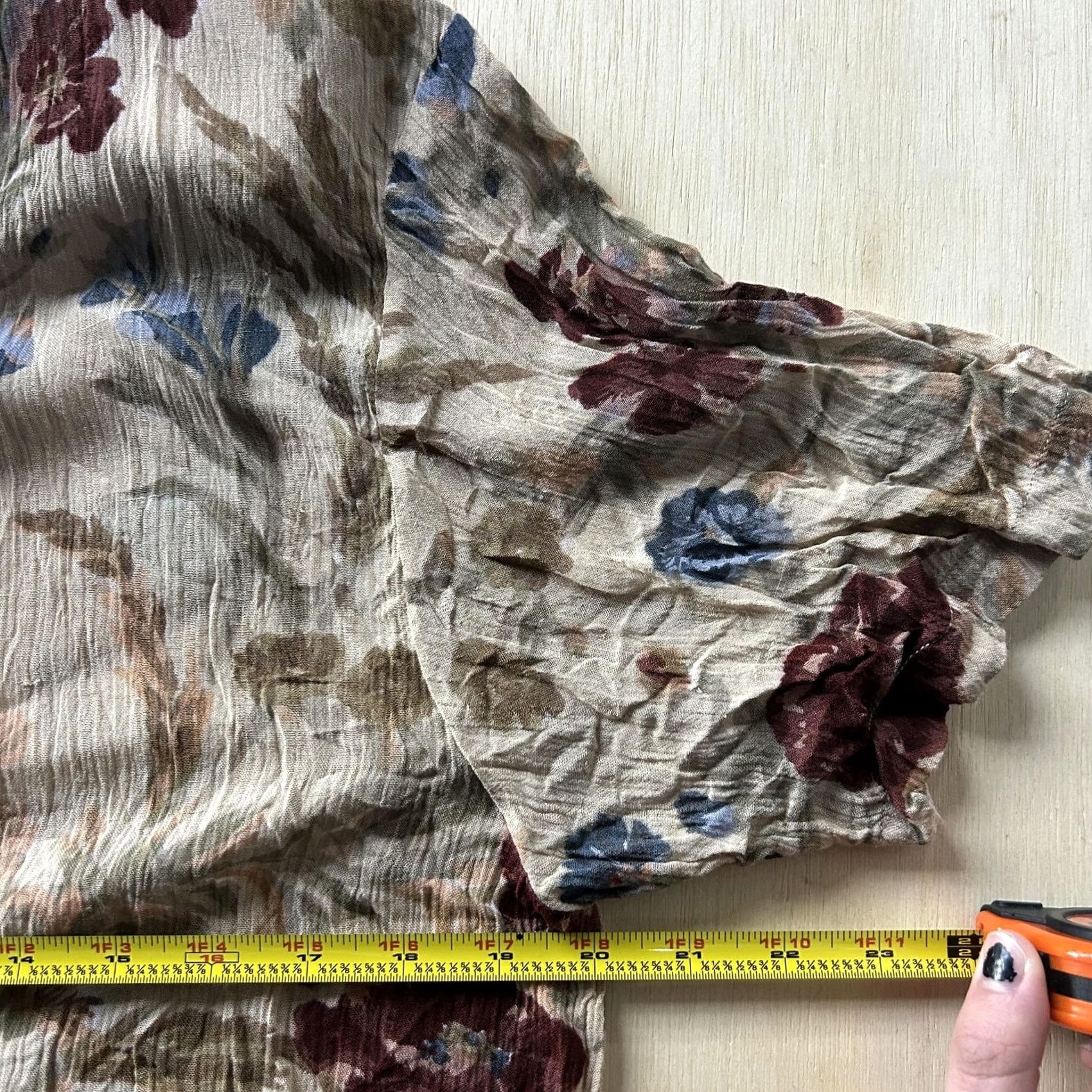 Vintage Vintage 90s Sophisticates Blouse Womens Medium Beige Floral Short Sleeve Top Size M / US 6-8 / IT 42-44 - 4 Thumbnail